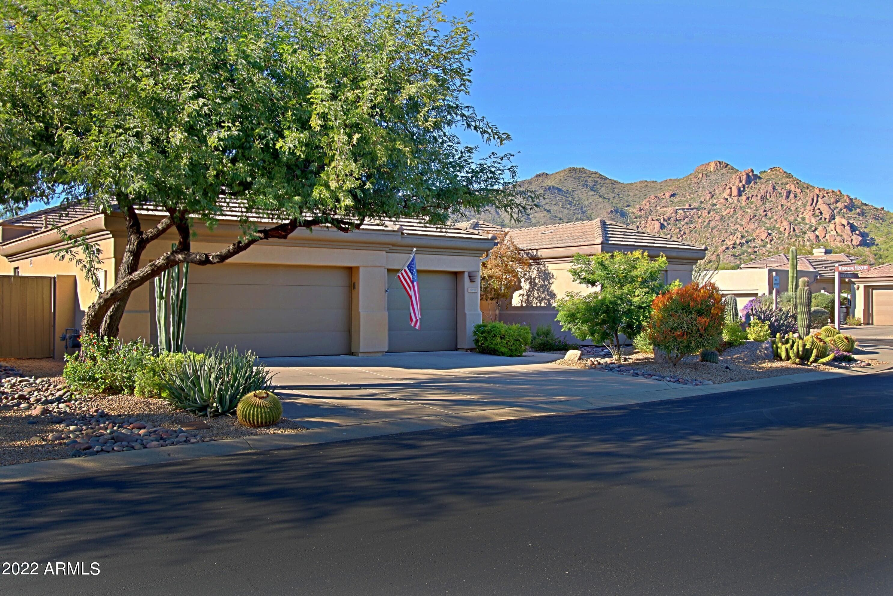 6884 E Amber Sun Drive — photo 2