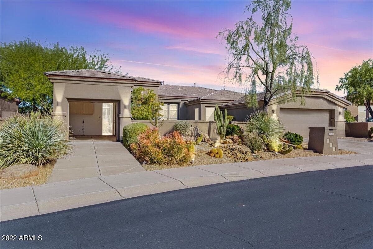 7974 E Evening Glow Drive — photo 2