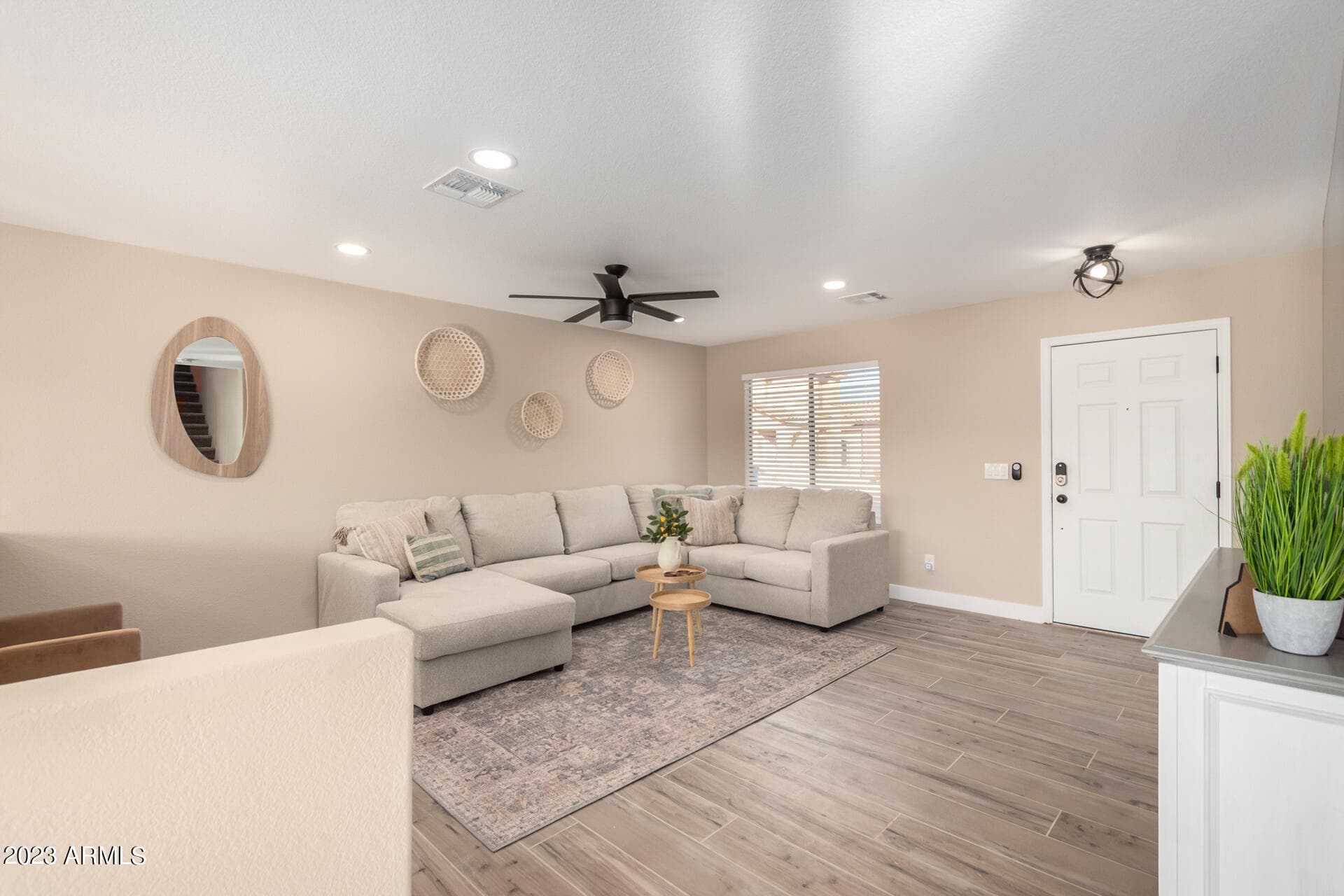 9436 W Terri Lee Drive — photo 3