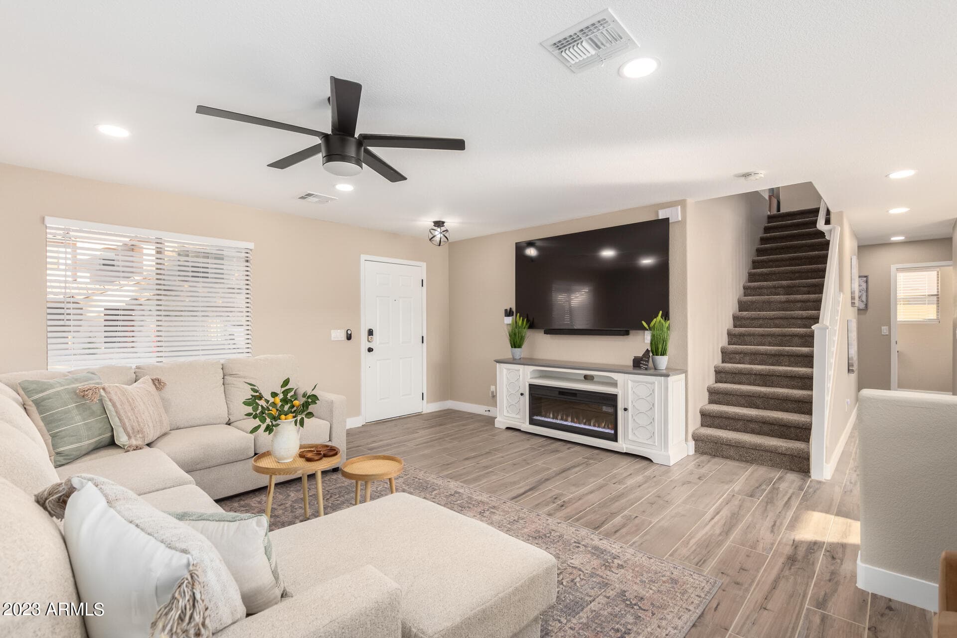 9436 W Terri Lee Drive — photo 5