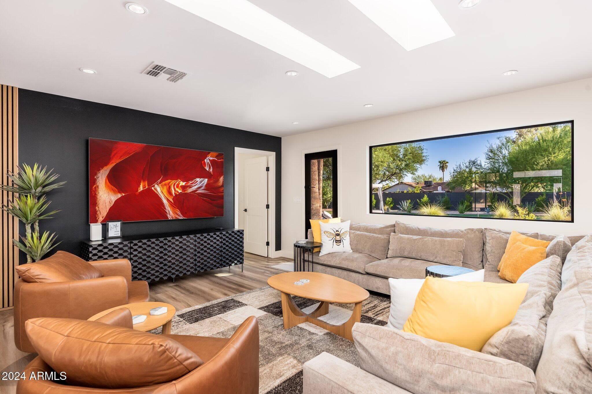6025 E Charter Oak Road — photo 4