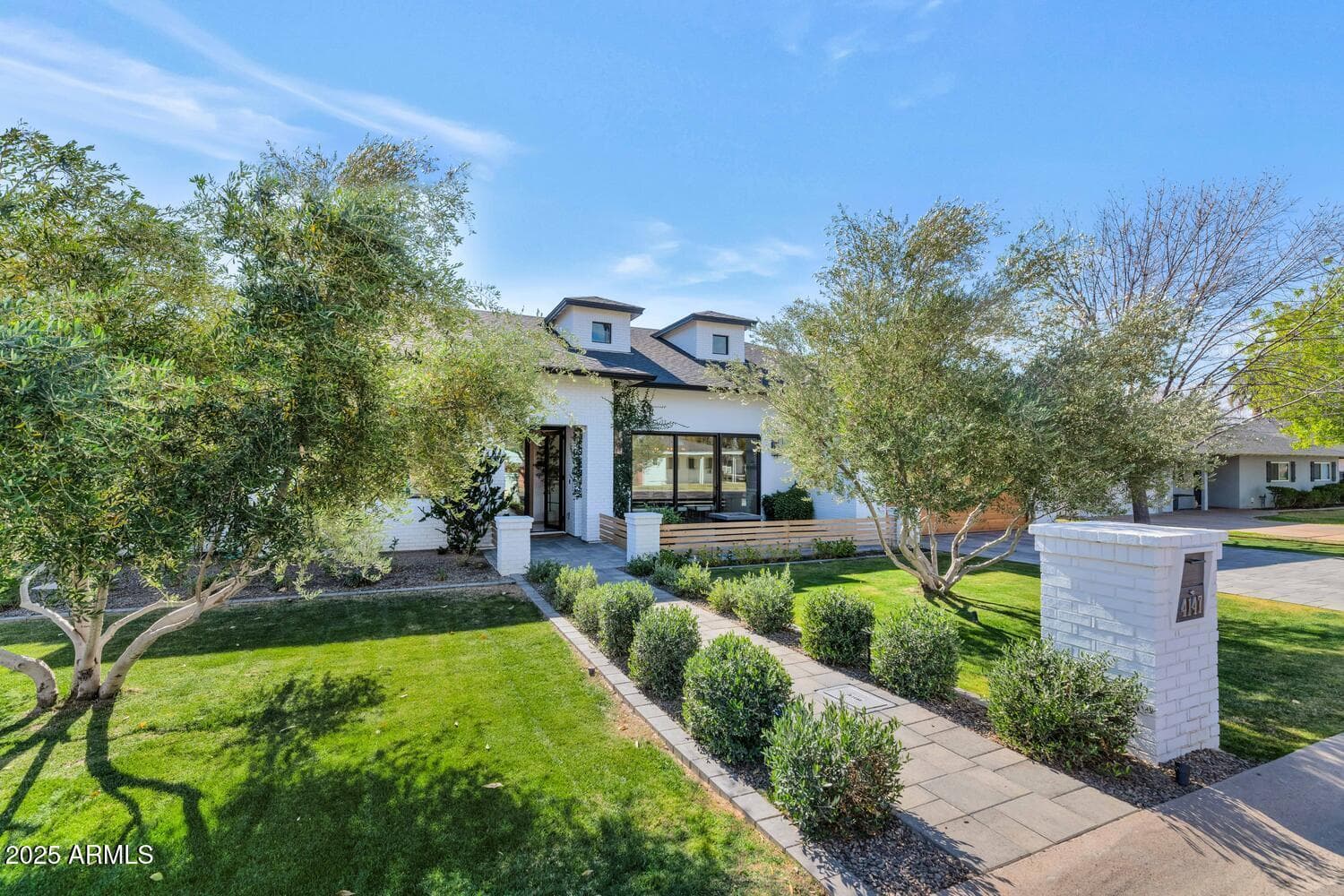 4147 E Clarendon Avenue — photo 2