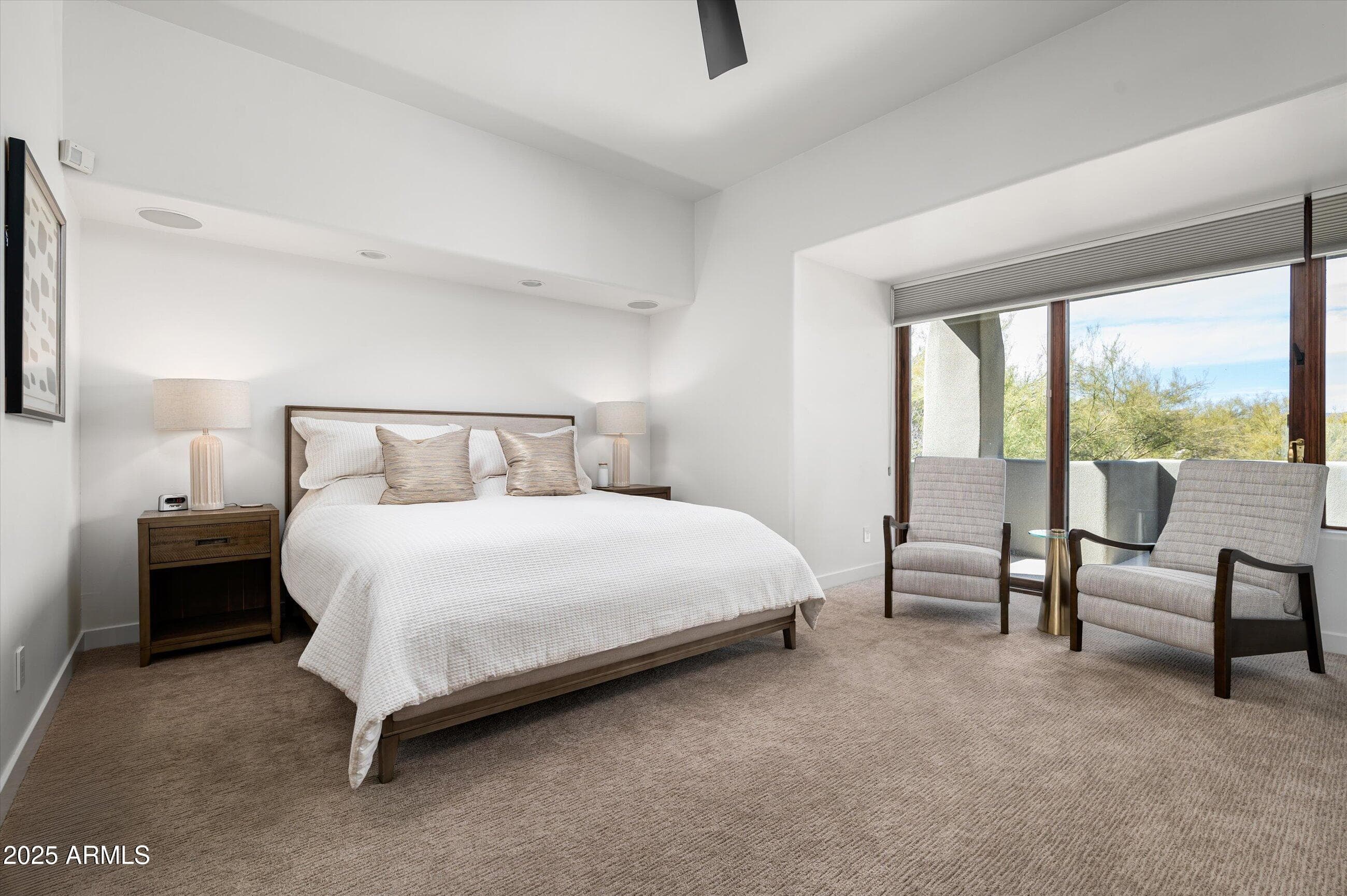 10015 E Graythorn Drive — photo 8