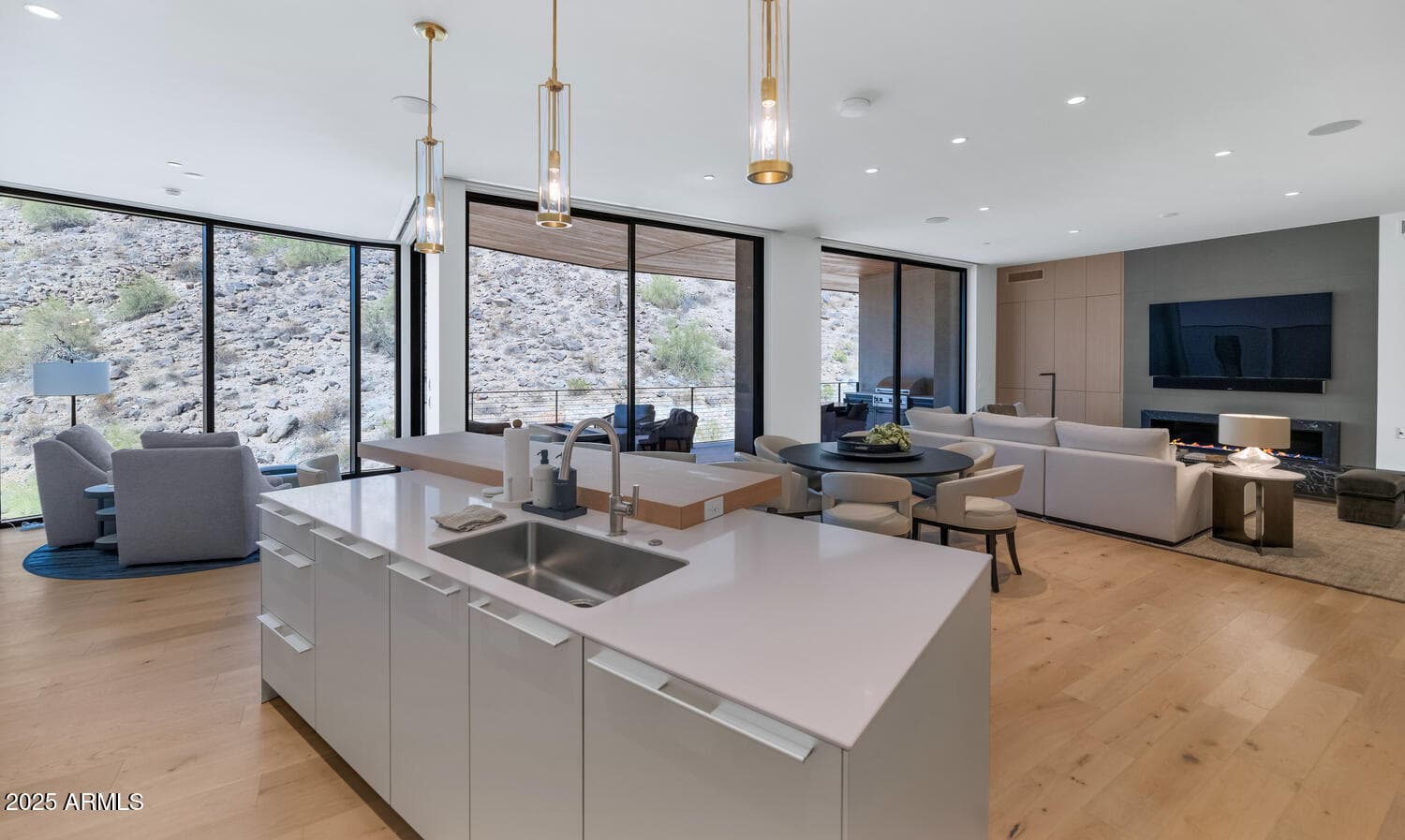 5000 N Camelback Ridge Road 407 — photo 8