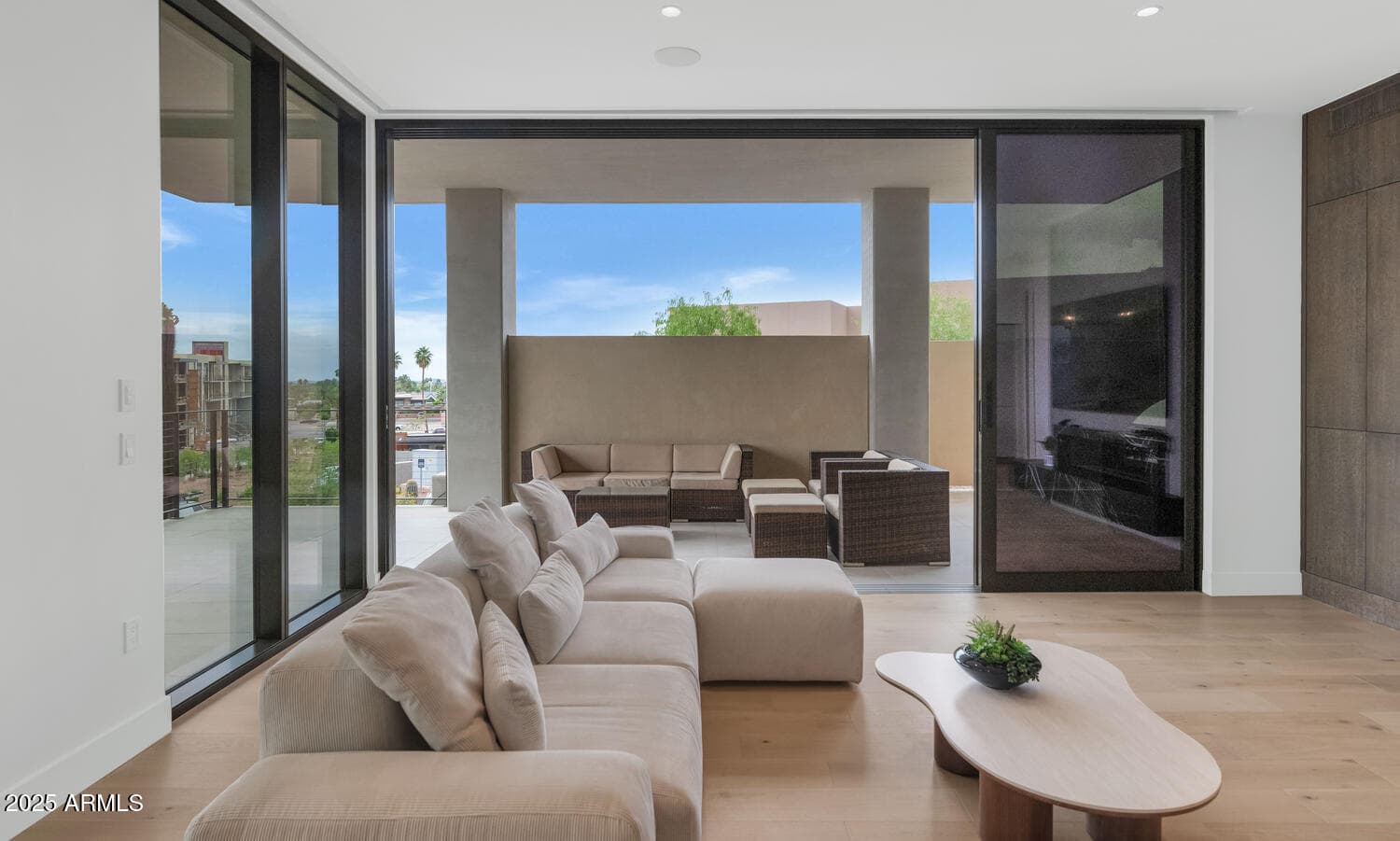 5000 N Camelback Ridge Road 102 — photo 4