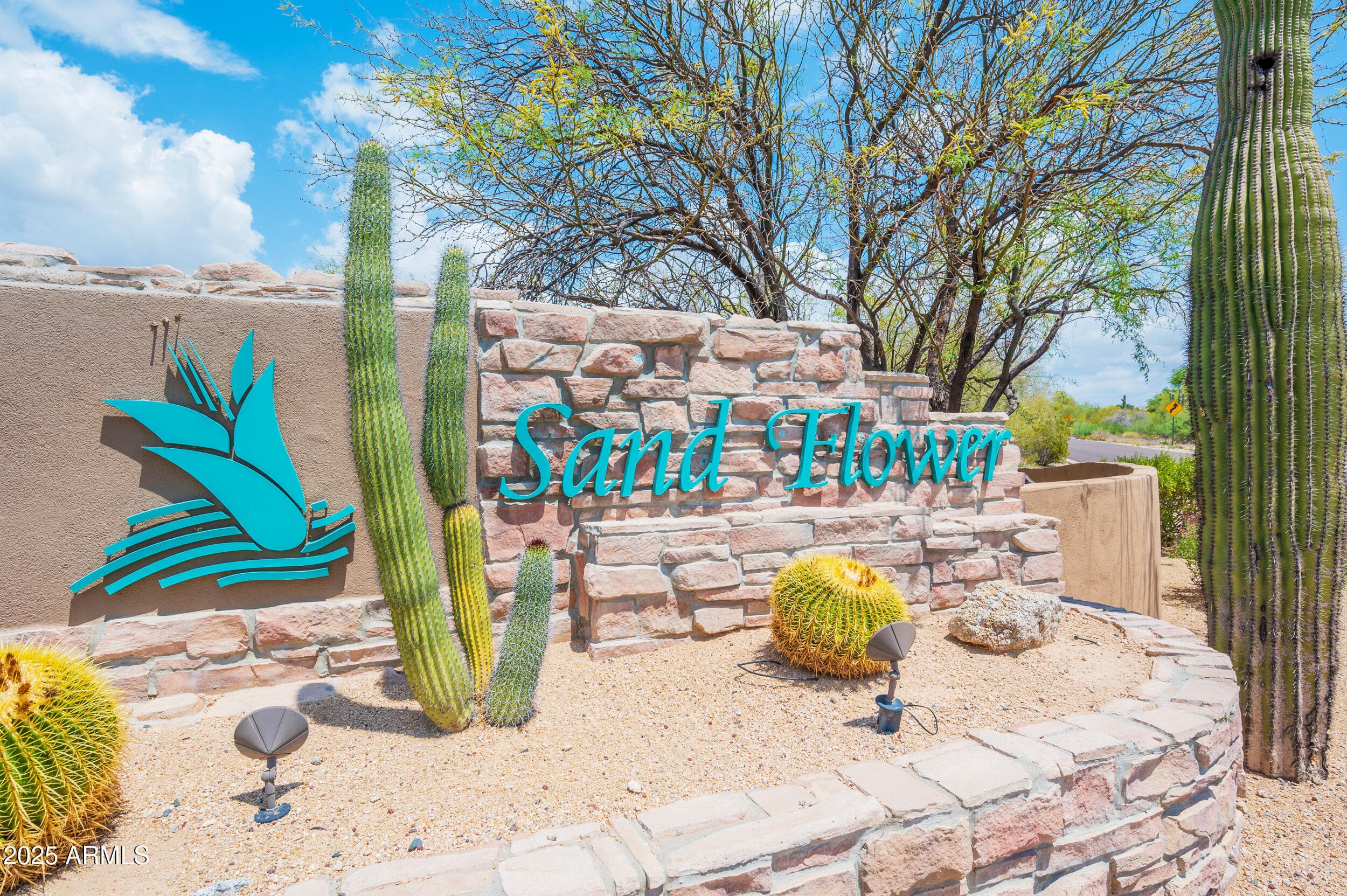 8193 E Sand Flower Drive — photo 2