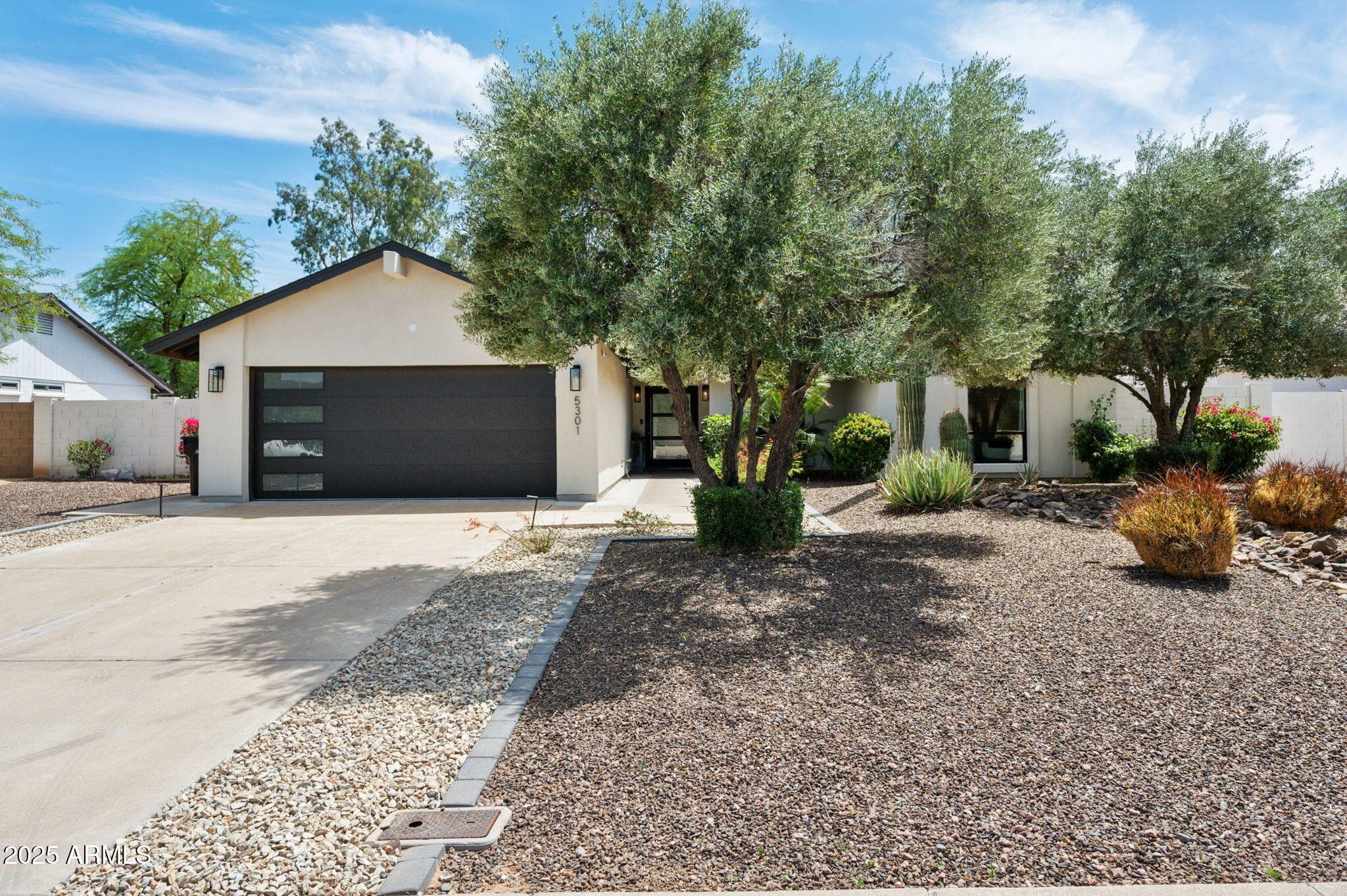 5301 E Tierra Buena Lane
