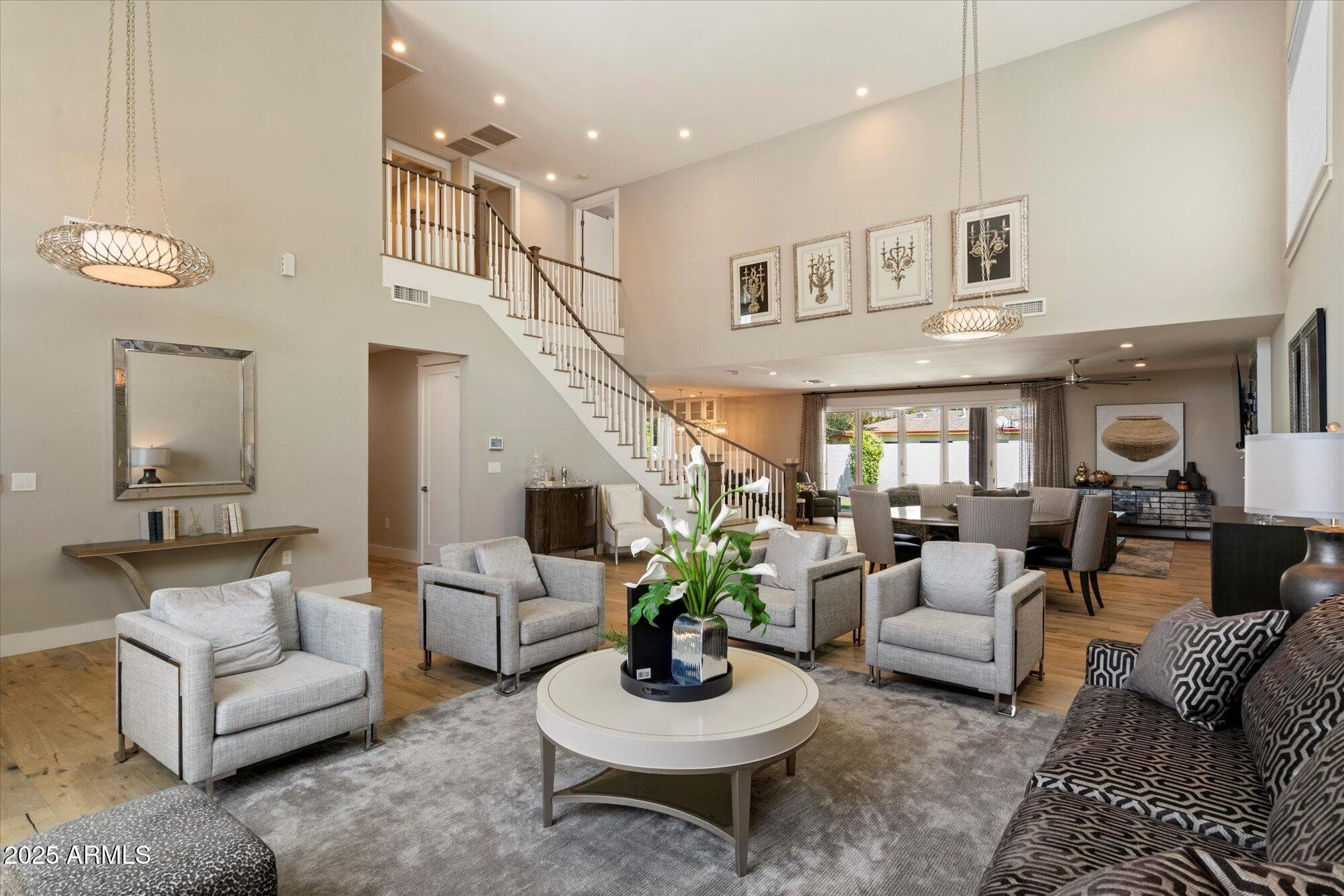 3810 E Devonshire Avenue — photo 3