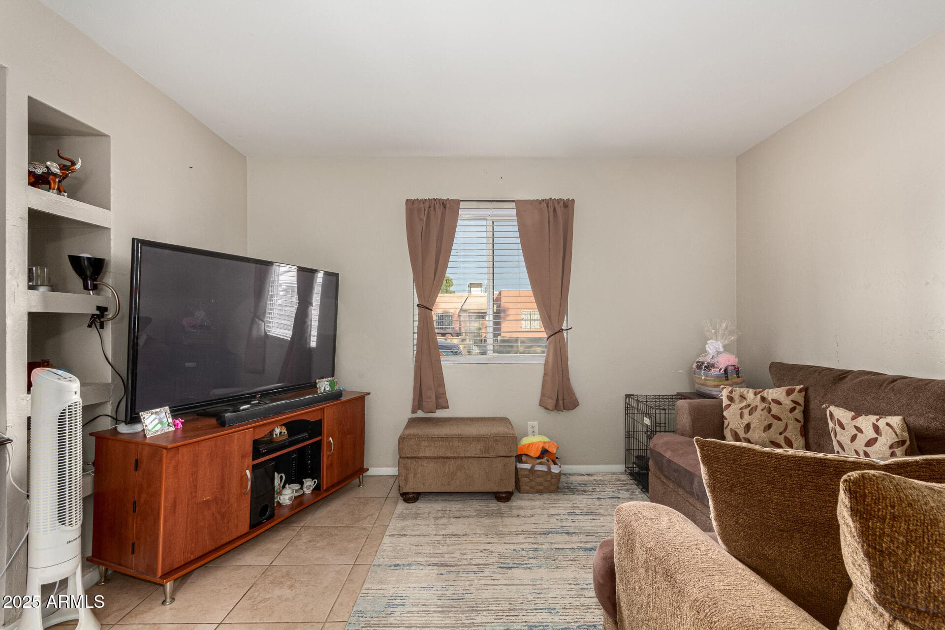 2846 N 46th Avenue 3 — photo 4
