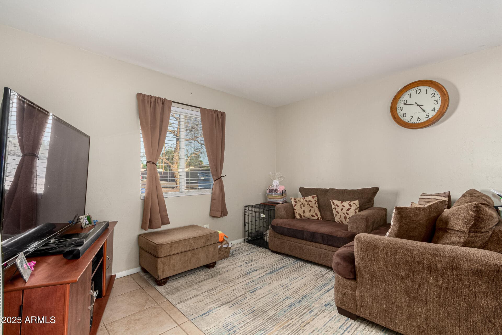 2846 N 46th Avenue 3 — photo 5