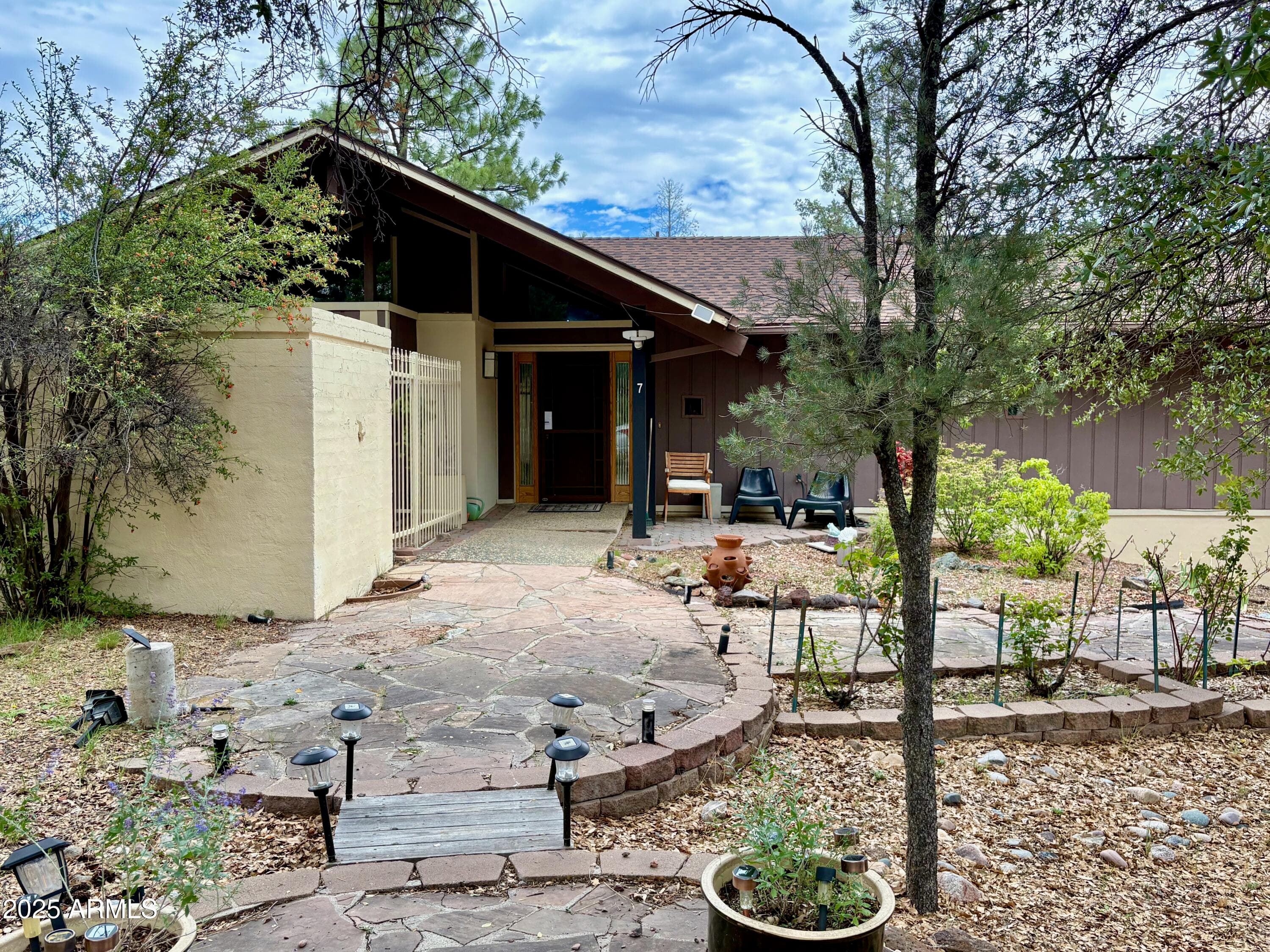 7 Manzanita Court — photo 2