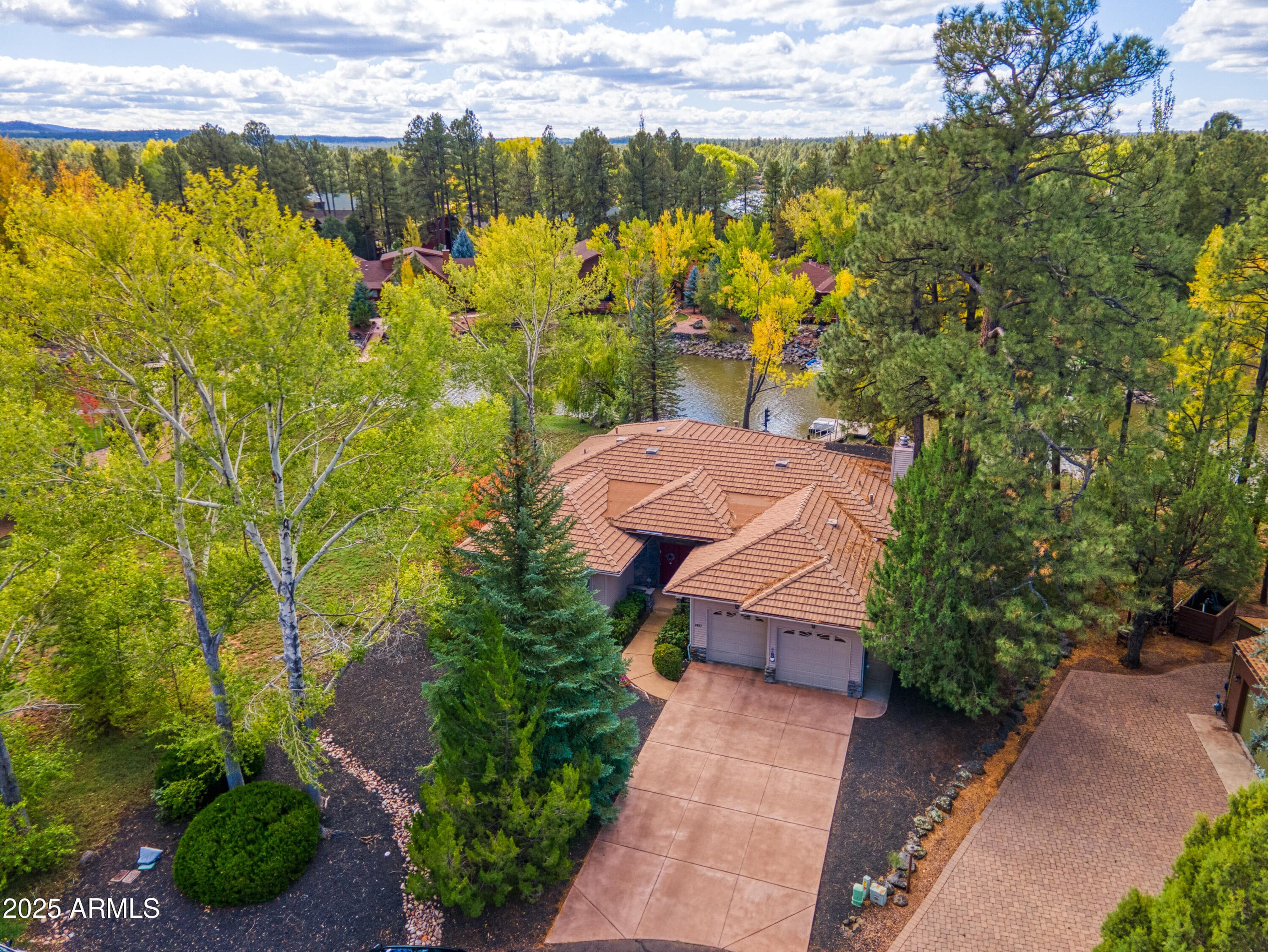 2457 Dragonfly Lane — photo 3