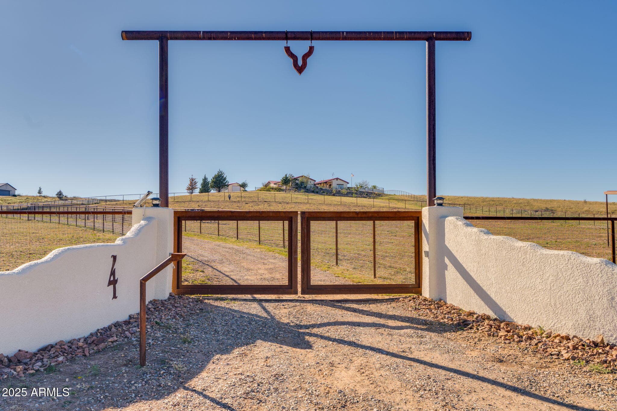 4 Mustang Trail — photo 3