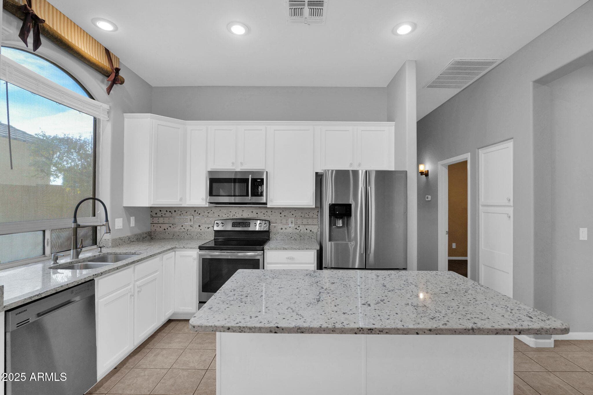3810 E Latham Court — photo 7