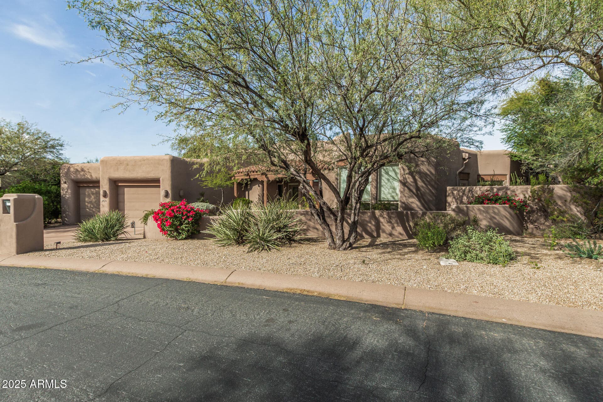 7872 E Thorntree Drive — photo 2