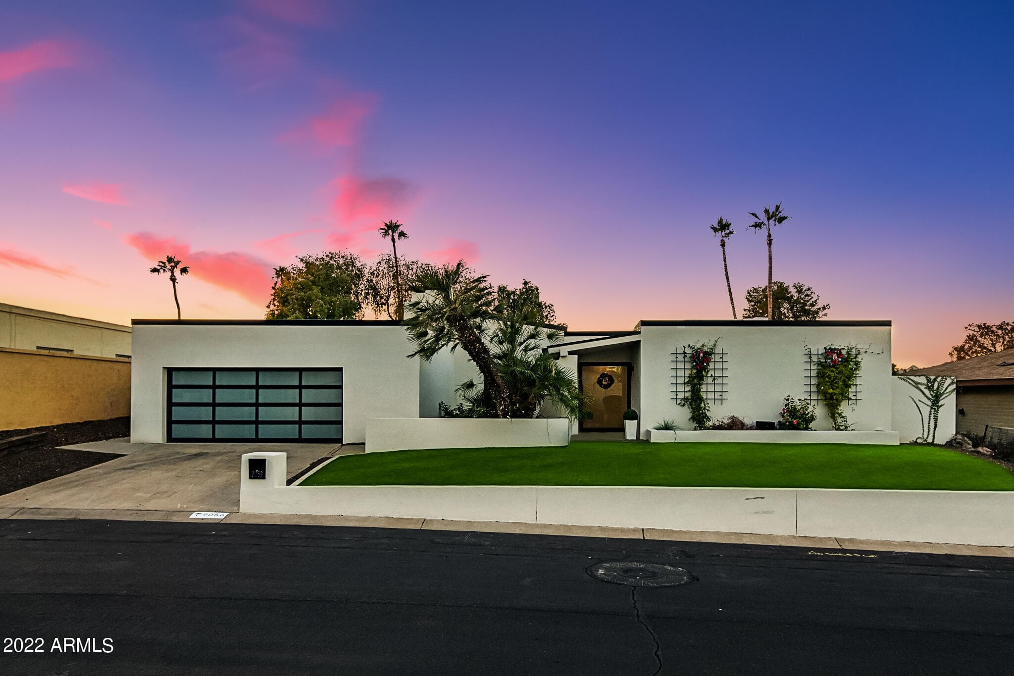 9056 N Arroya Vista Drive — photo 2