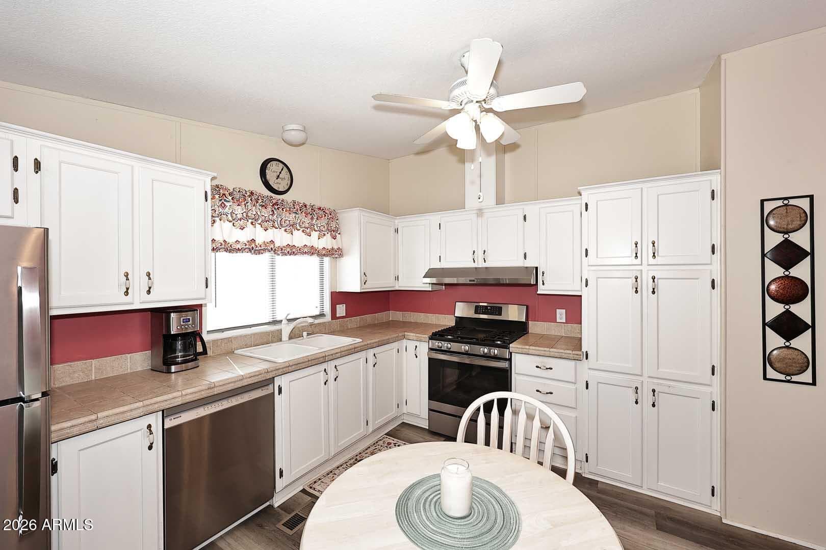 120 N Val Vista Drive 194 — photo 3