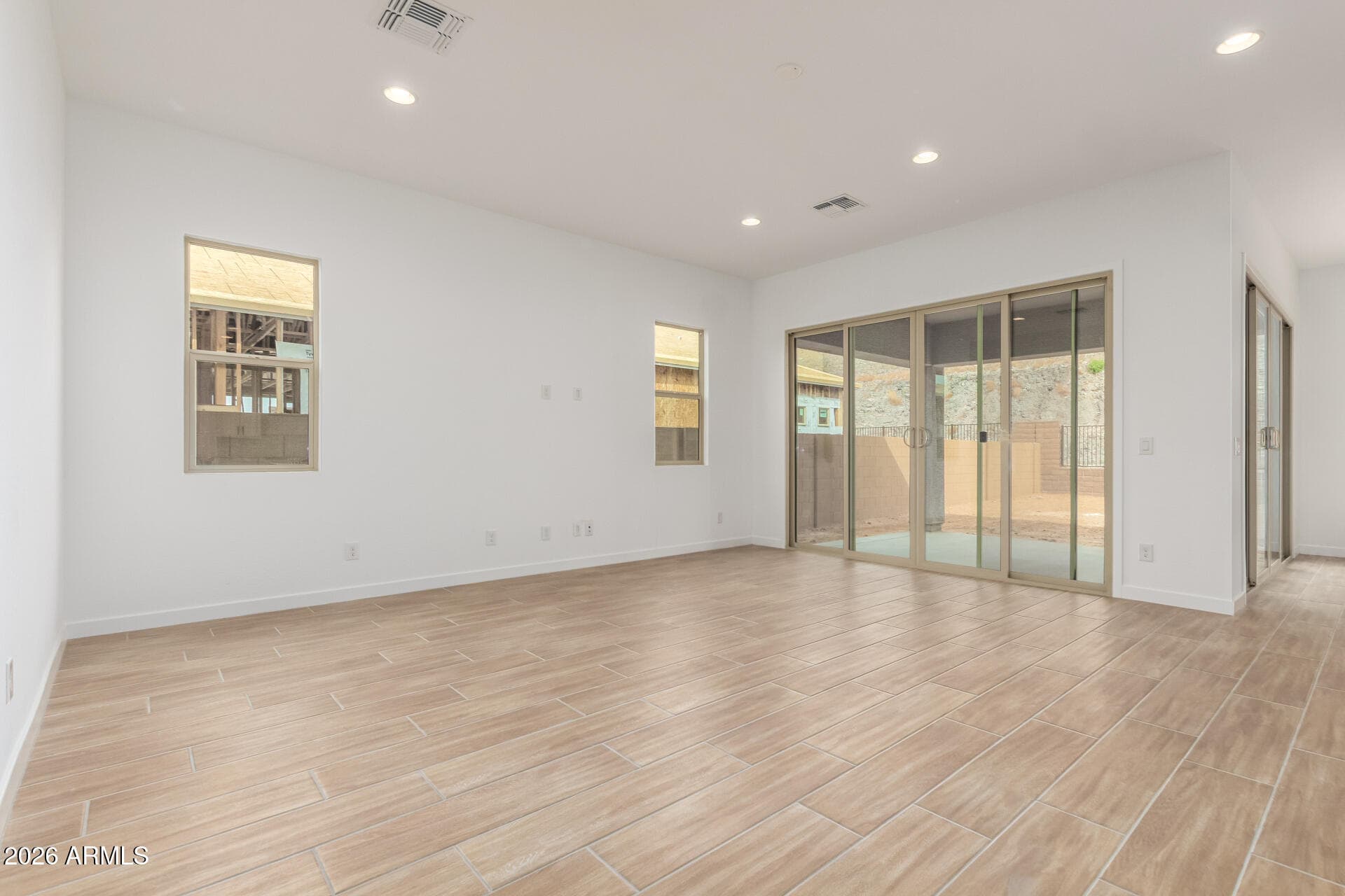 16964 W Desert Lane — photo 8