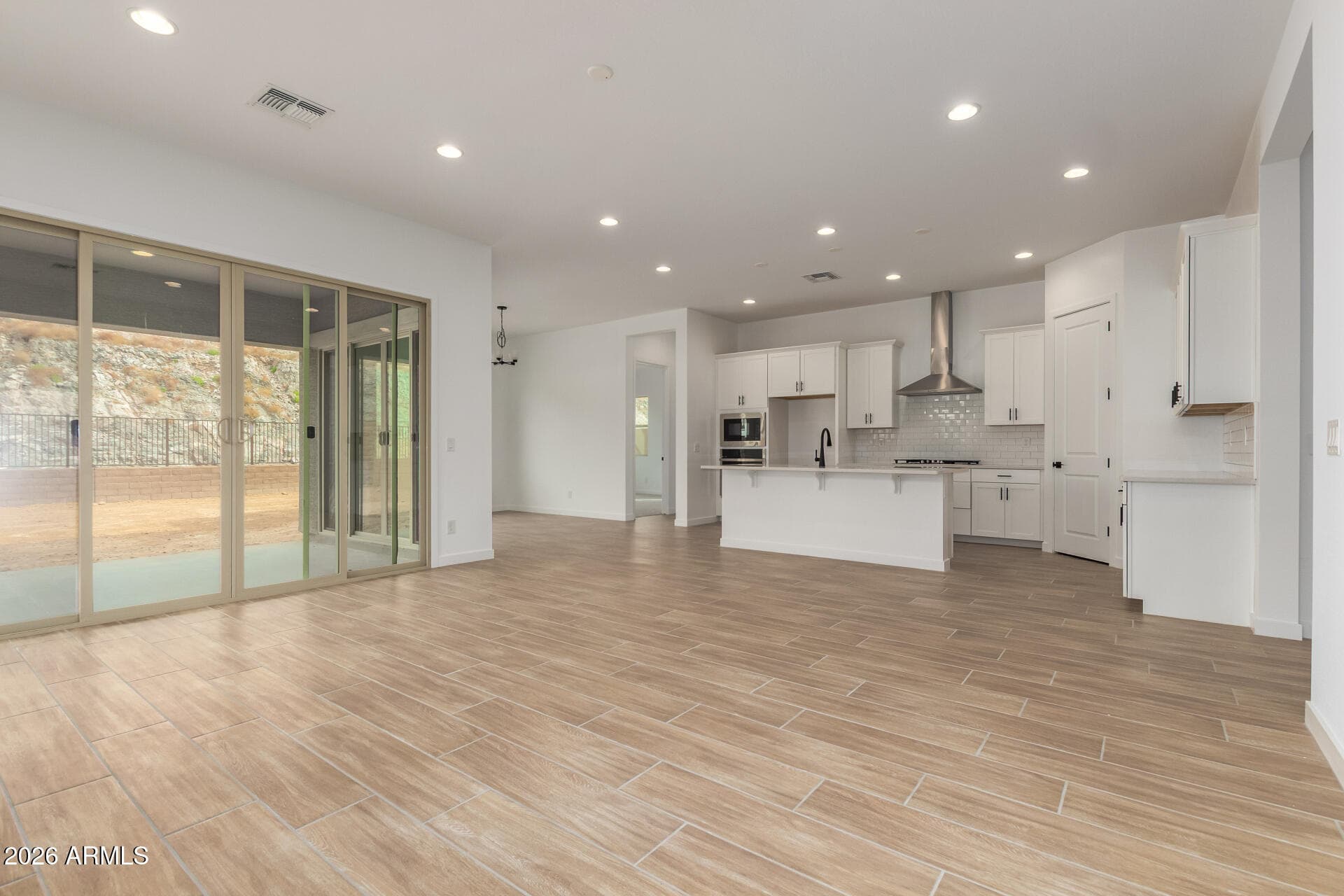 16964 W Desert Lane — photo 5