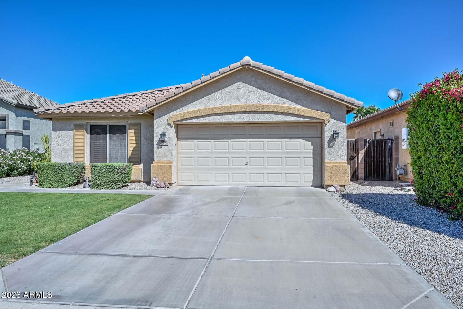 9206 W Lone Cactus Drive — photo 3
