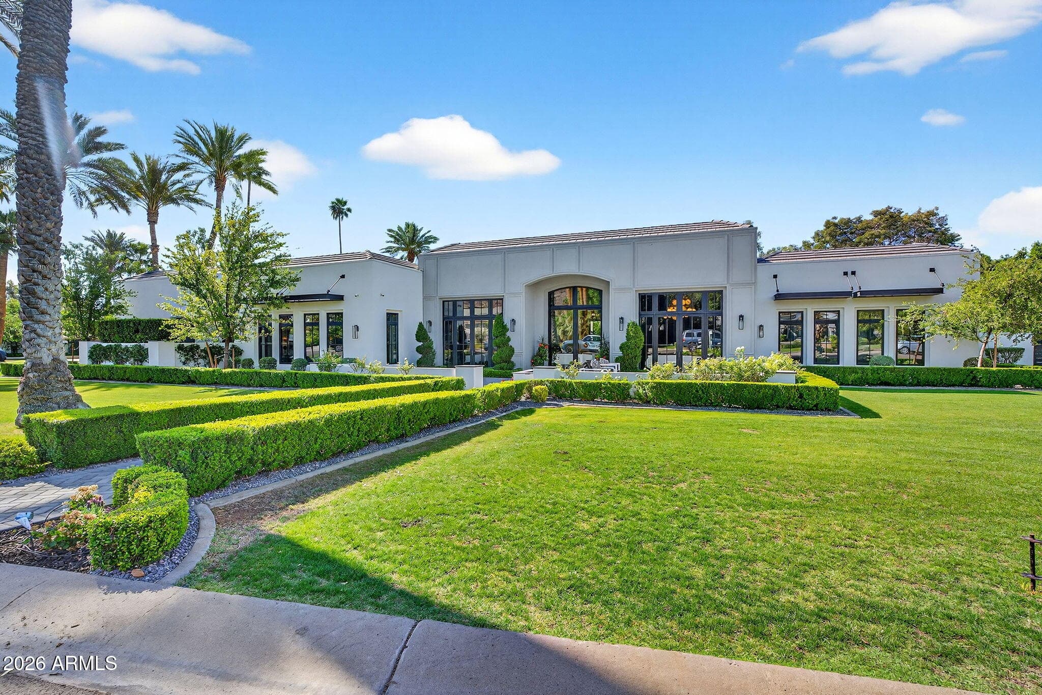 5617 E Montecito Avenue — photo 4