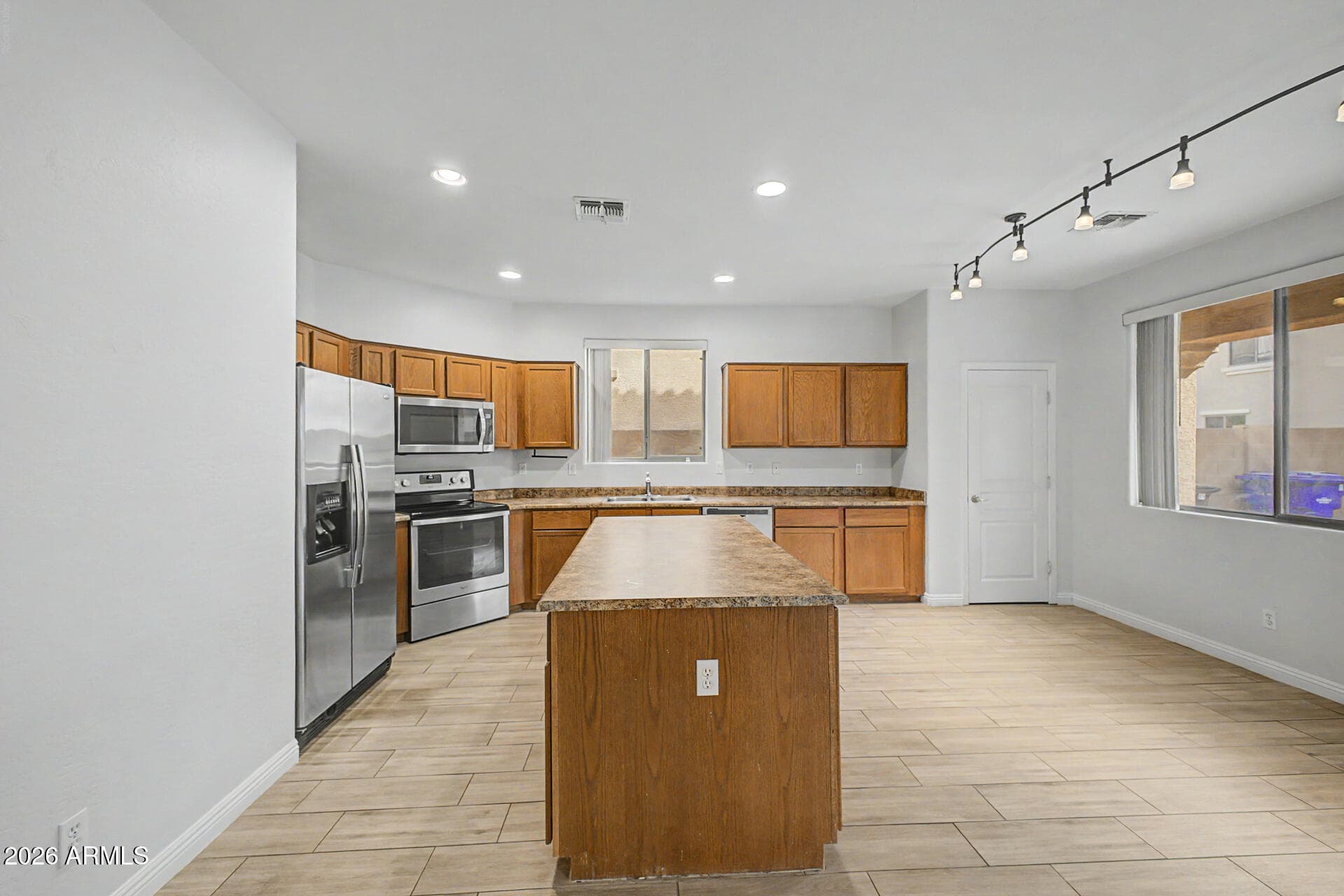 3887 E Claxton Avenue — photo 3