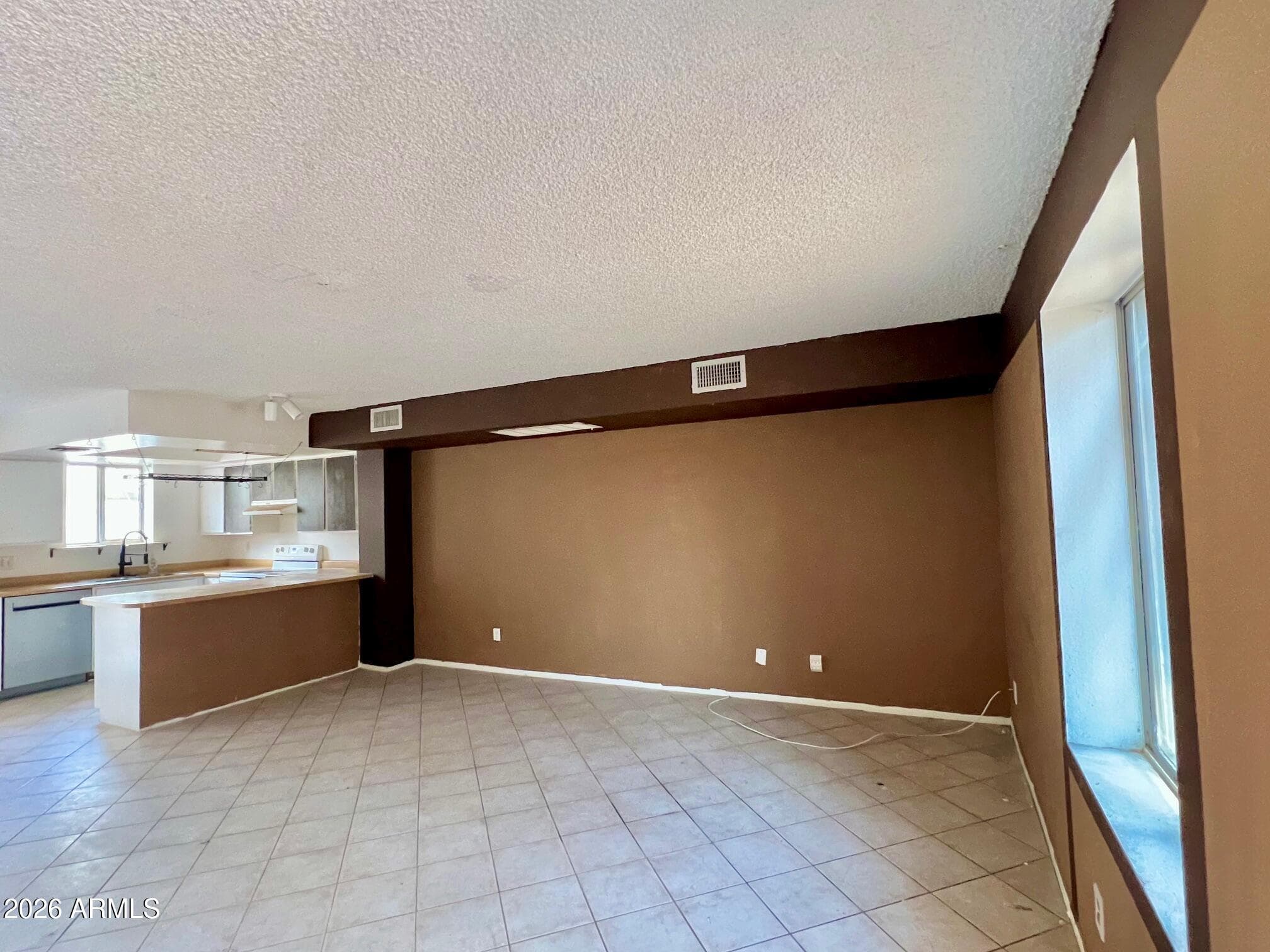 6120 W Townley Avenue — photo 3