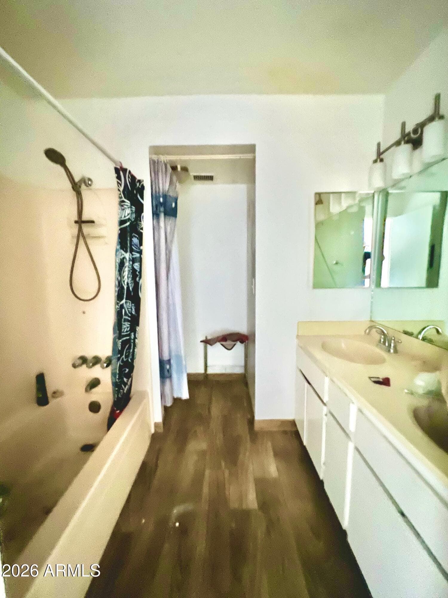 6120 W Townley Avenue — photo 8