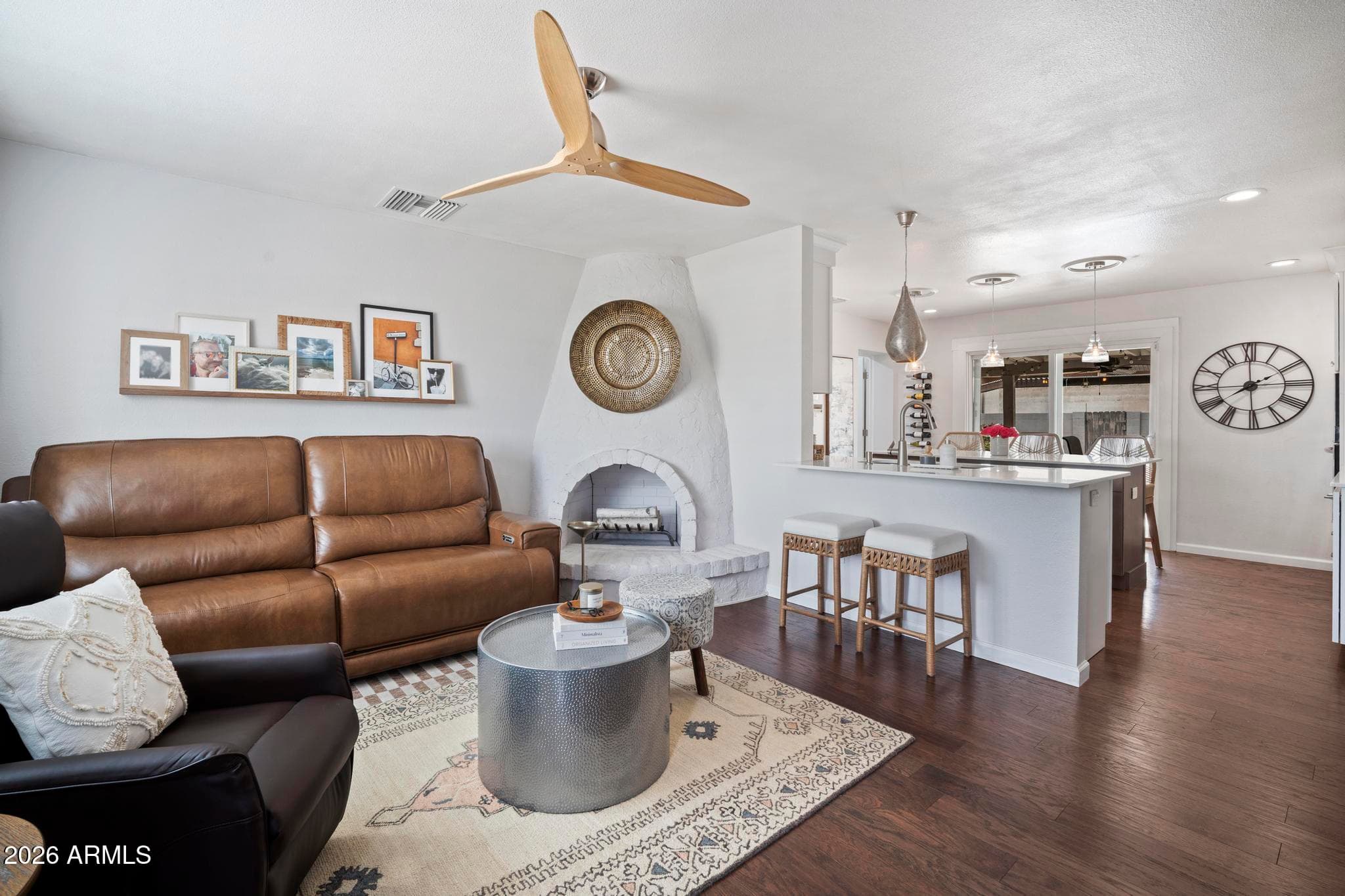 720 N 72nd Place — photo 3