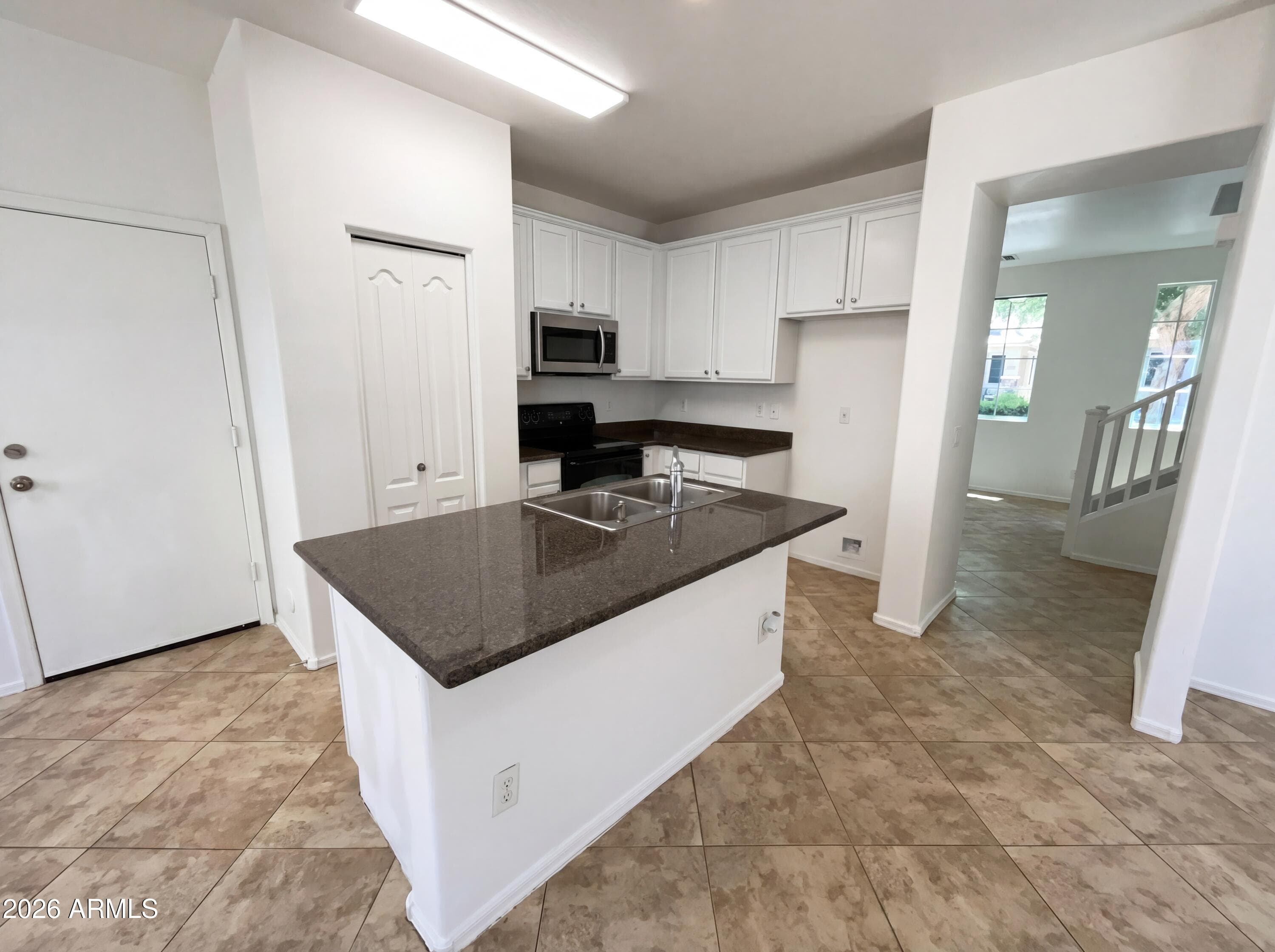 4246 E Tyson Street — photo 2