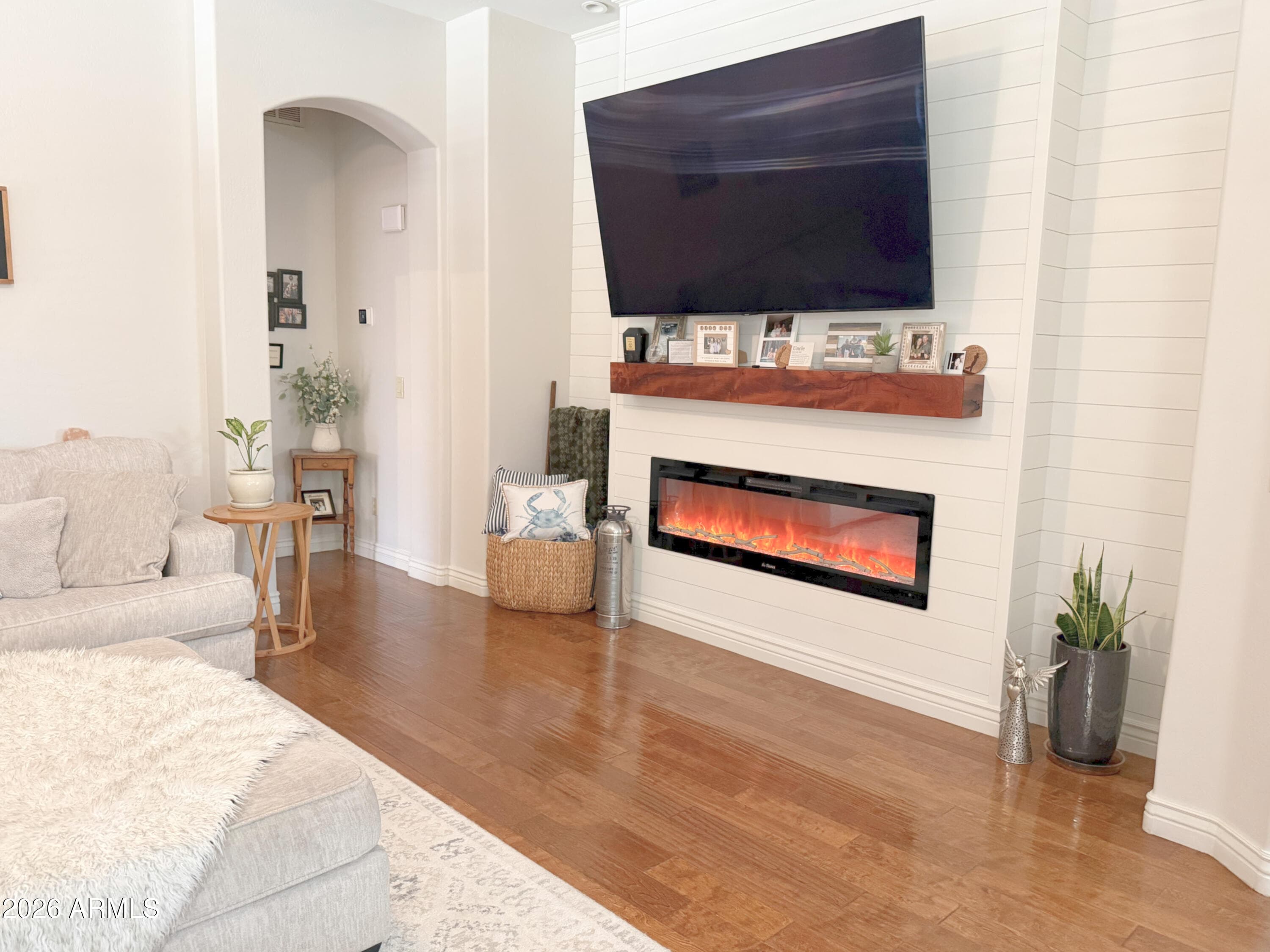 1523 E Del Rio Street — photo 7