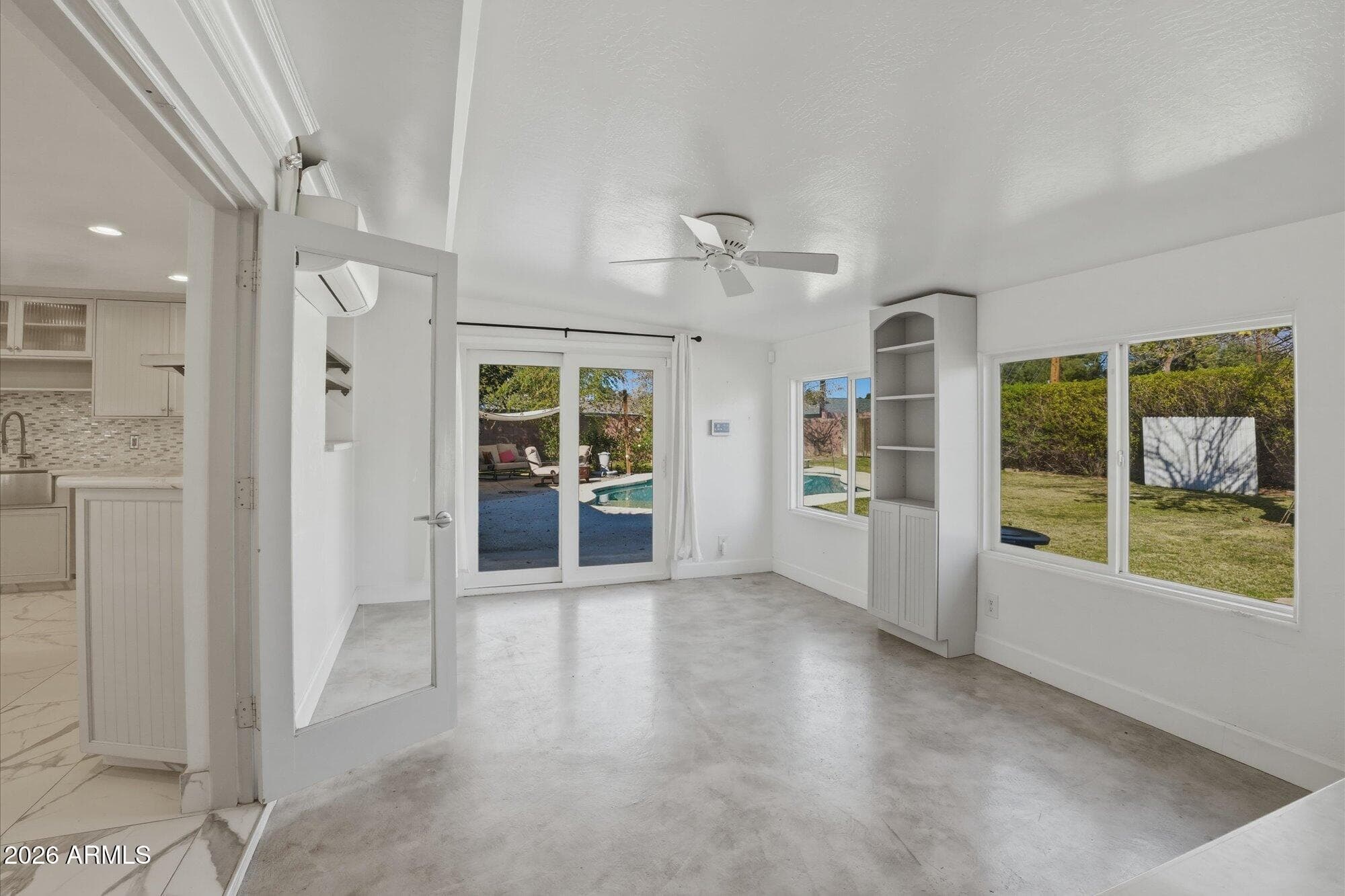 1532 W Loma Lane — photo 7