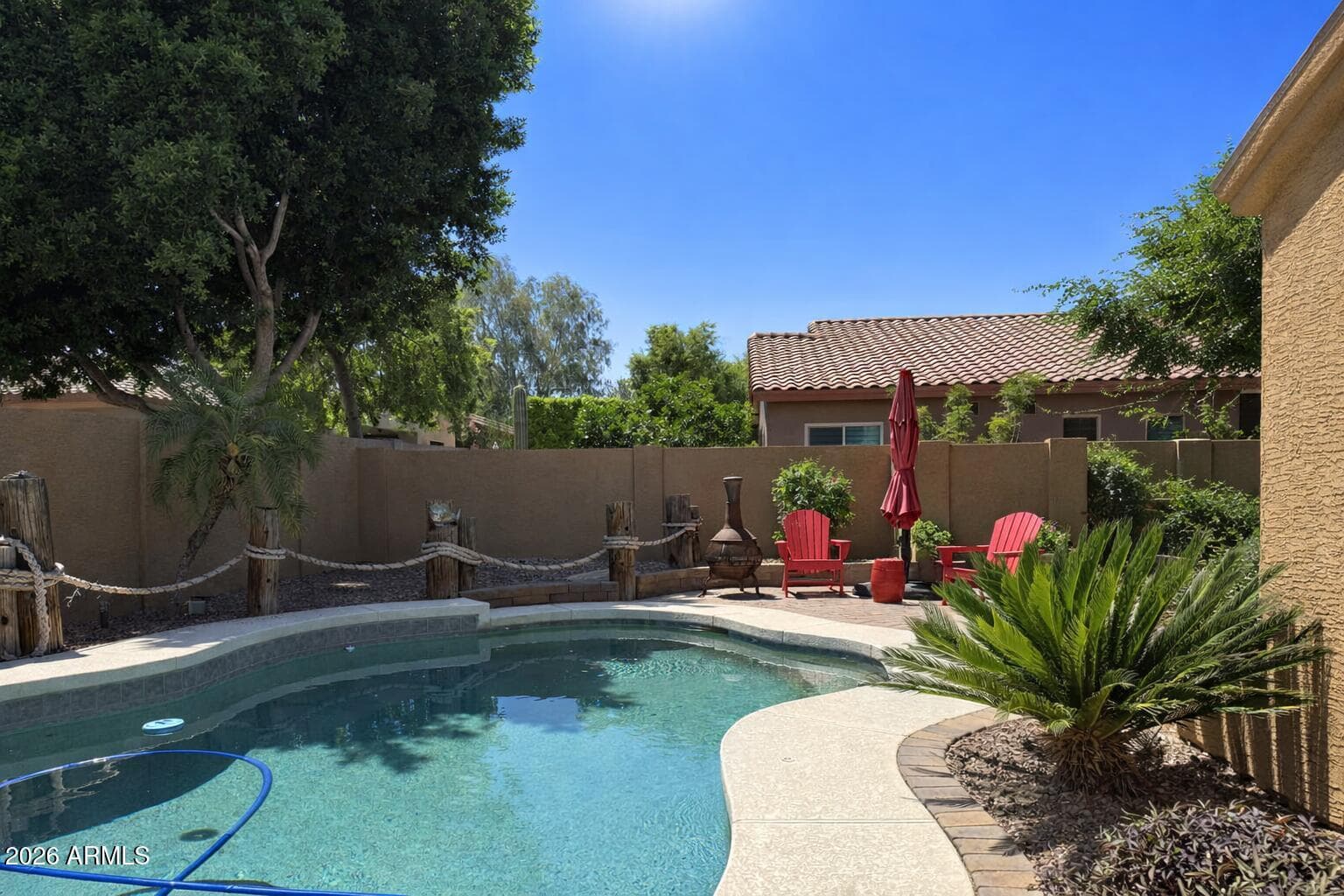 1523 E Del Rio Street — photo 2