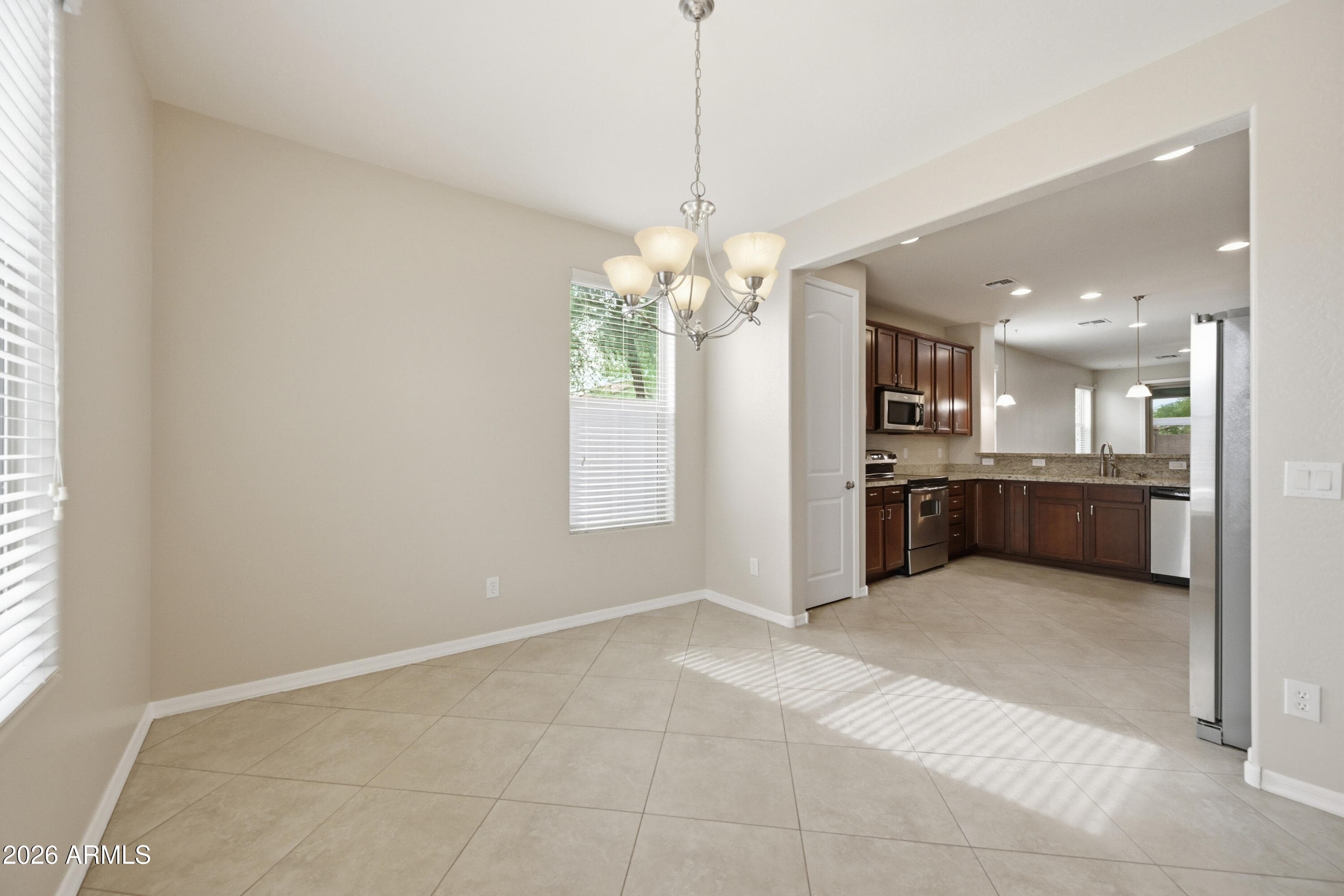 16152 W Desert Flower Drive — photo 7