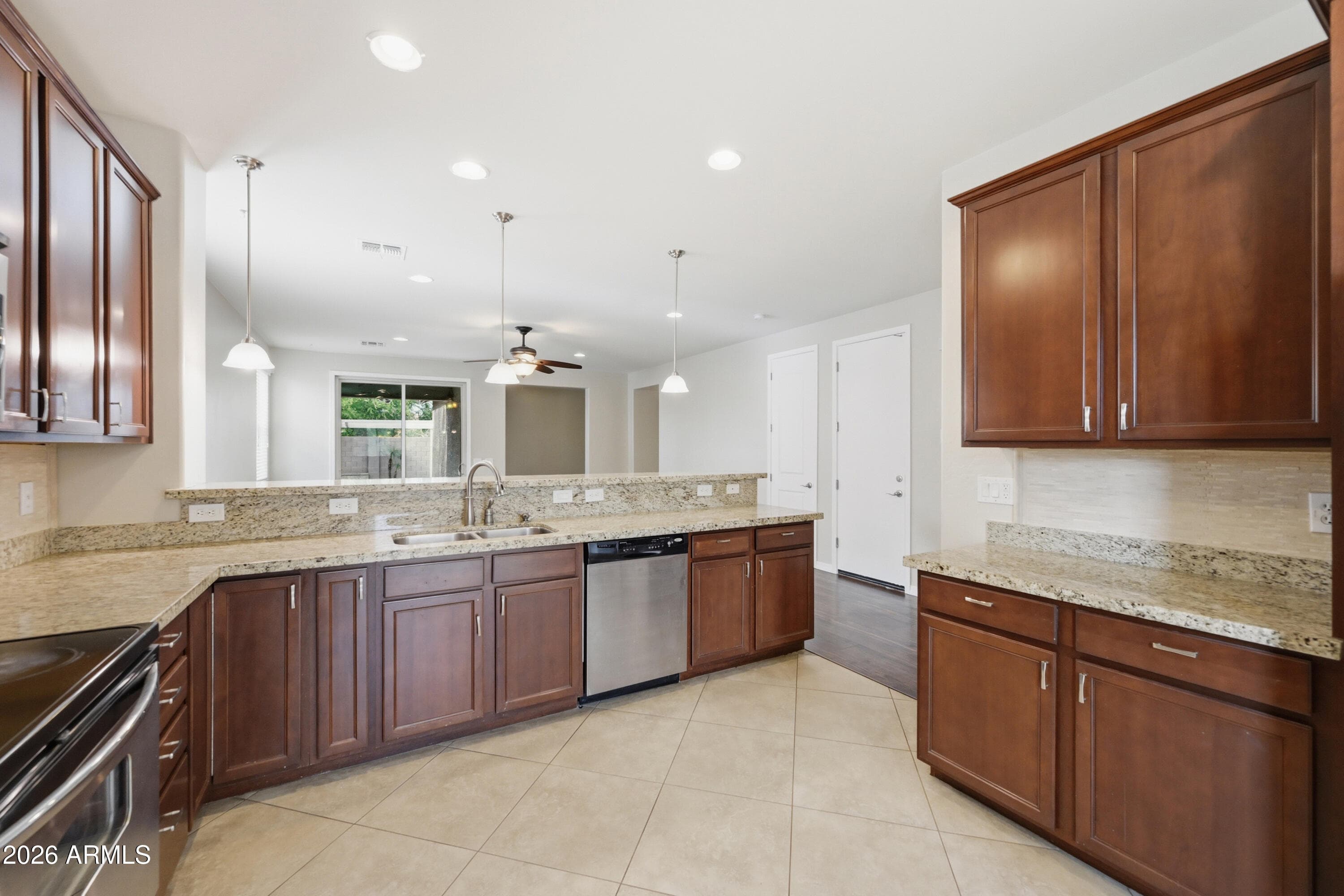 16152 W Desert Flower Drive — photo 4