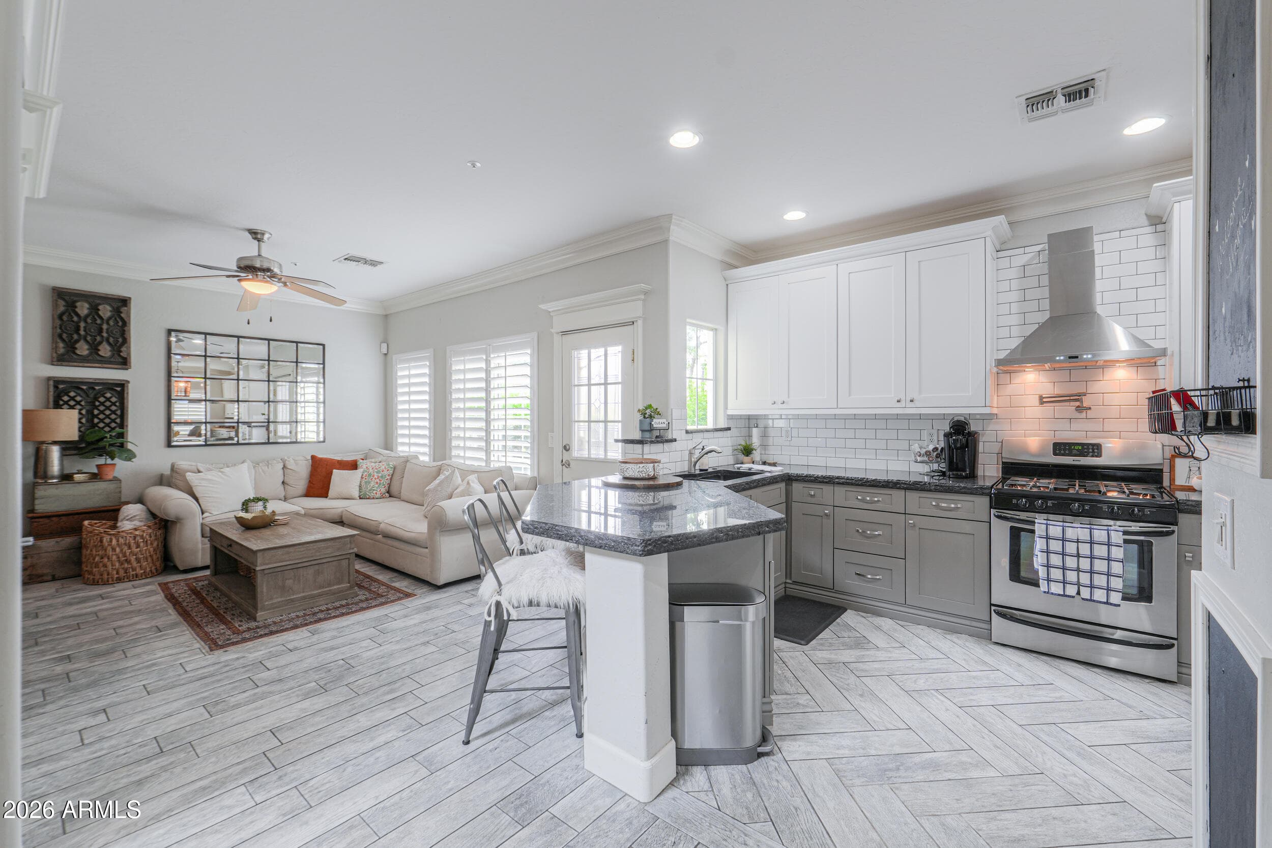3114 E Orchid Lane — photo 8
