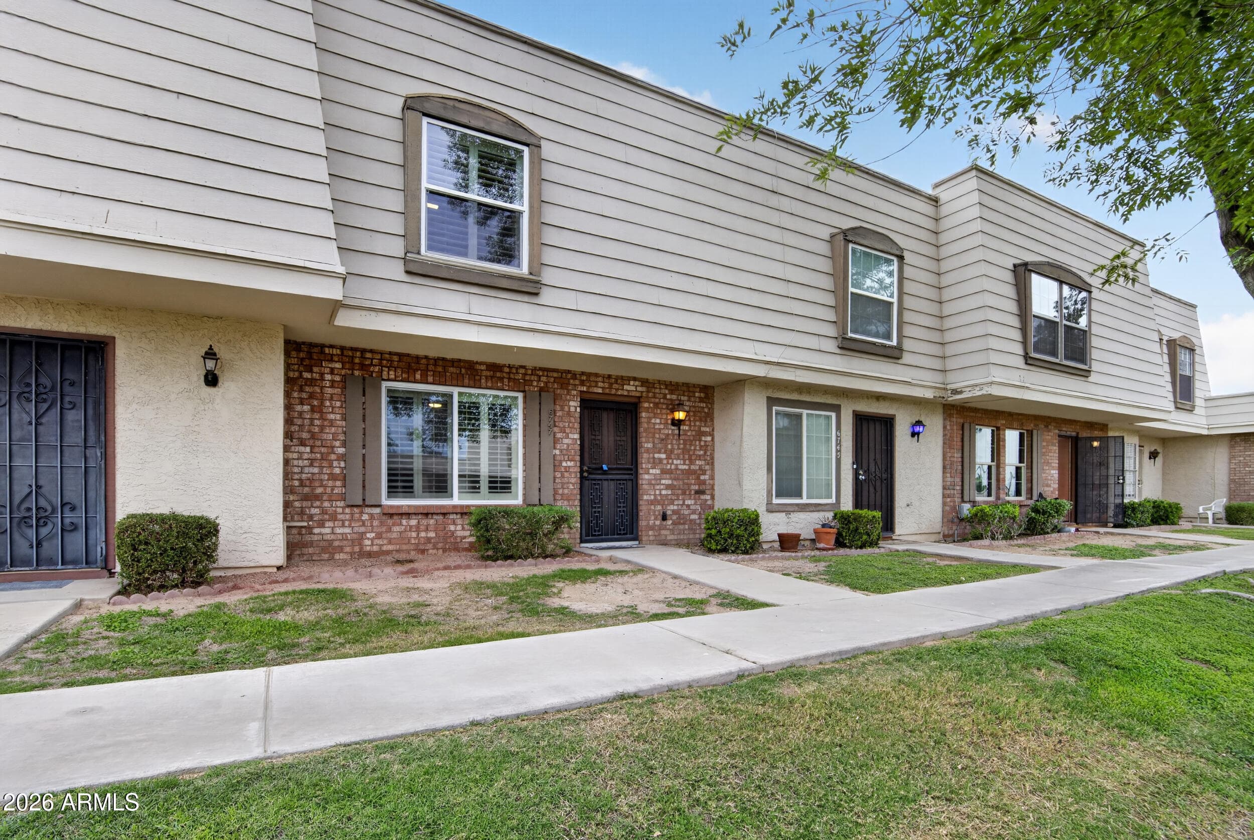 6747 S Jentilly Lane — photo 3