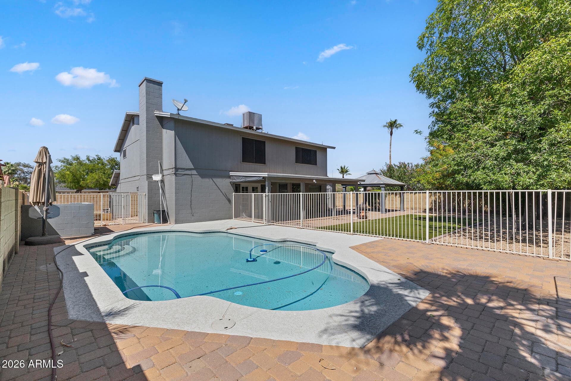 4721 E Sandra Terrace — photo 2