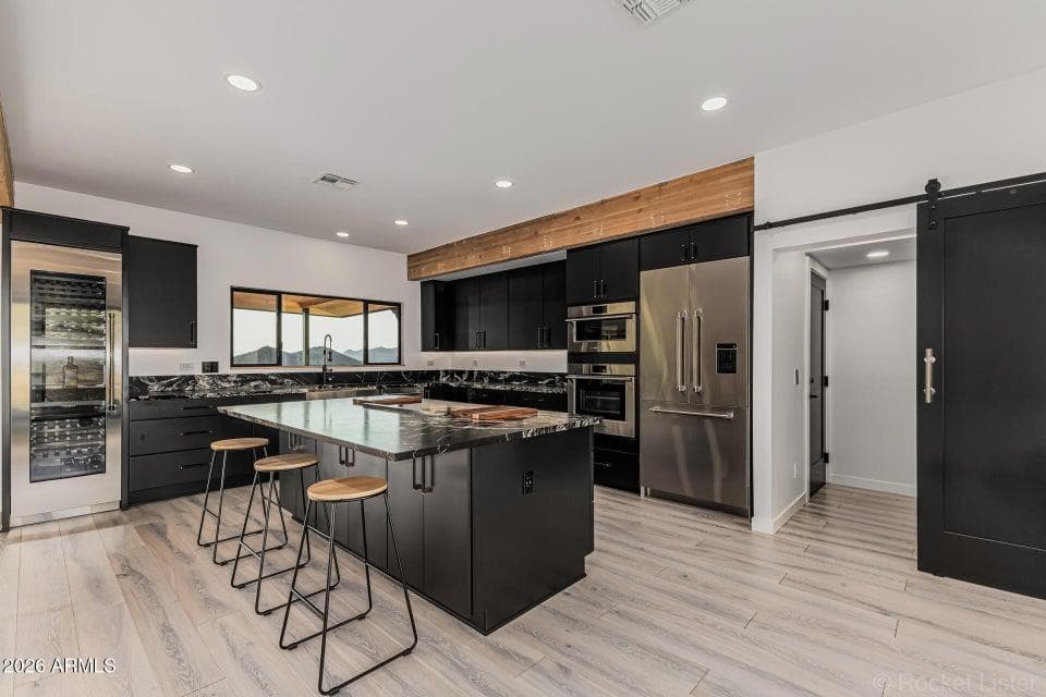6111 E Victoria Drive — photo 5