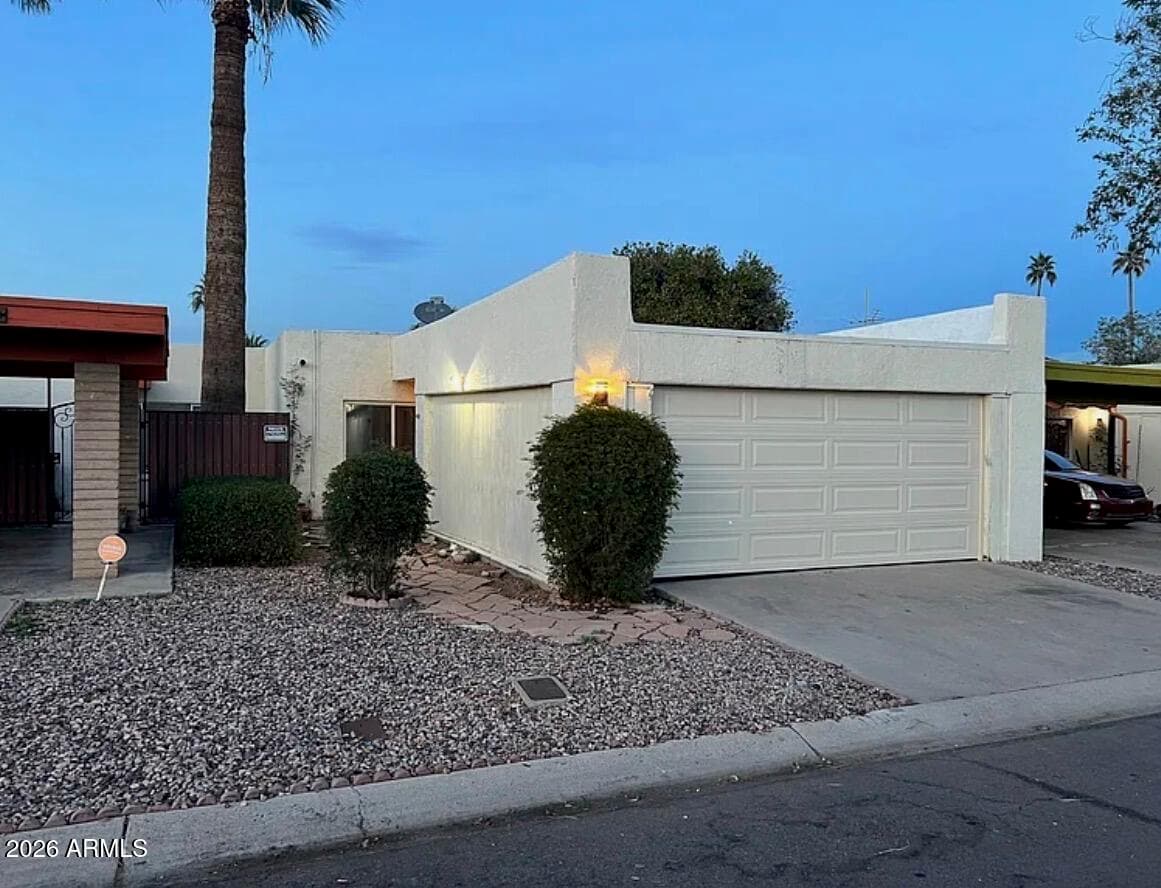 4766 W Palmaire Avenue — photo 2