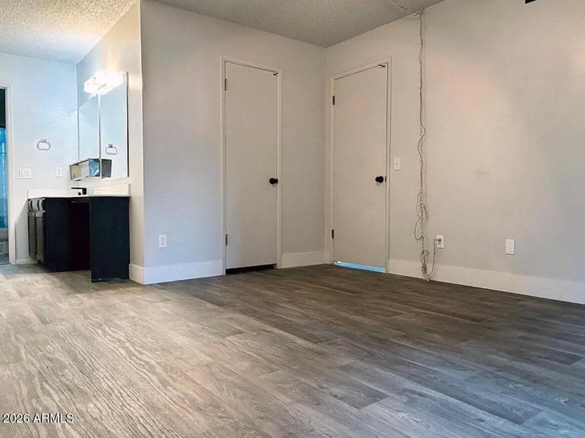 4766 W Palmaire Avenue — photo 5