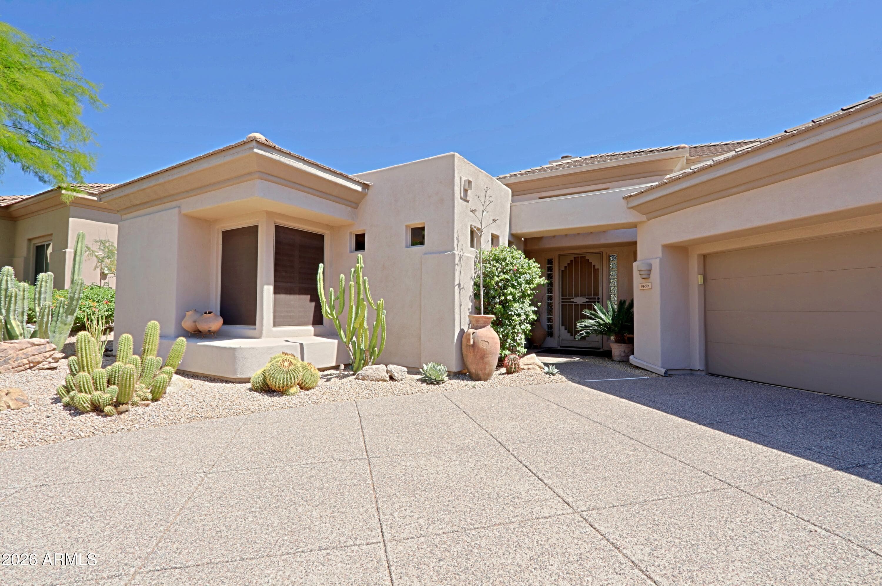 6469 E Amber Sun Drive — photo 2