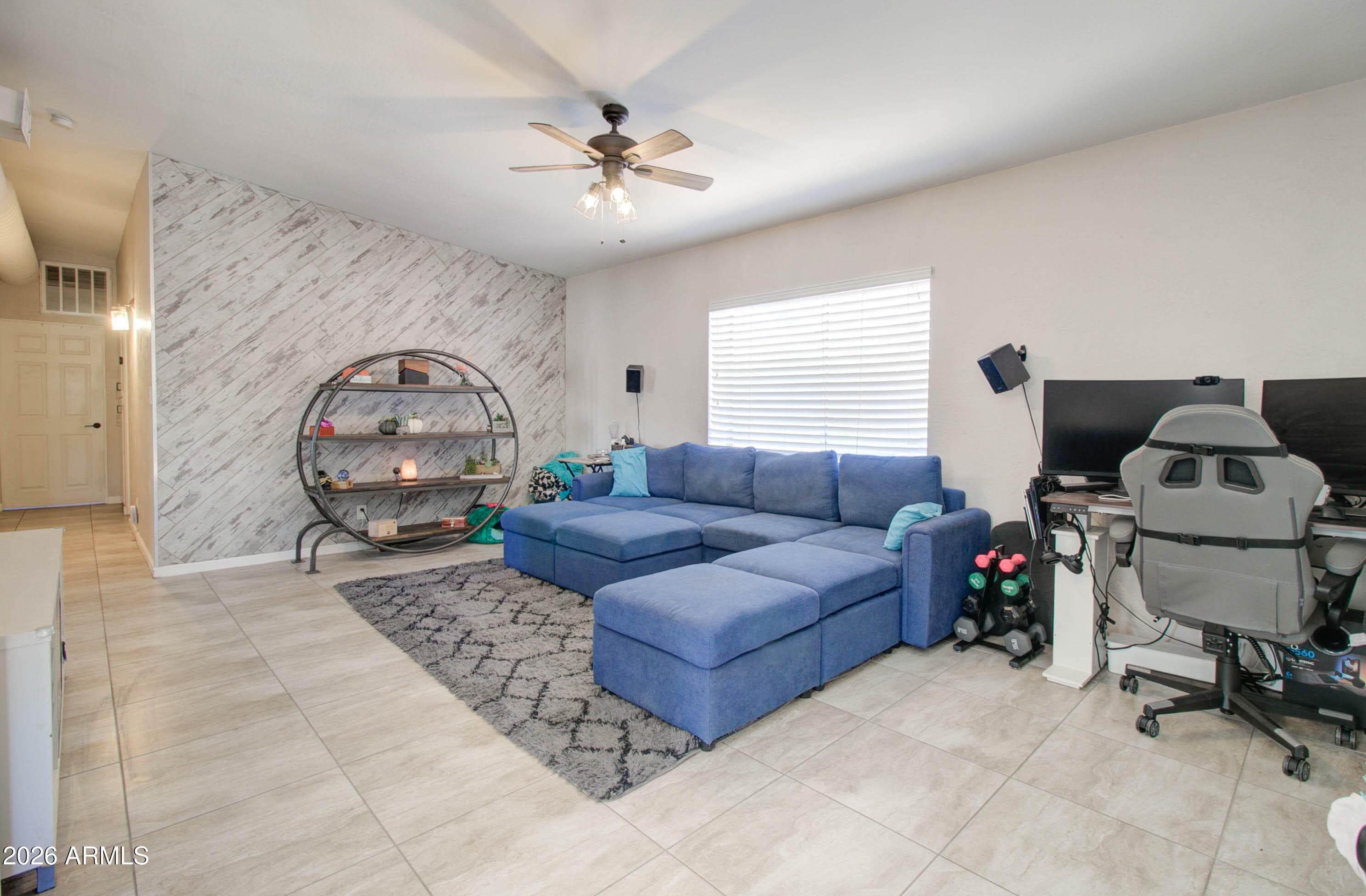 373 N Apache Drive — photo 8