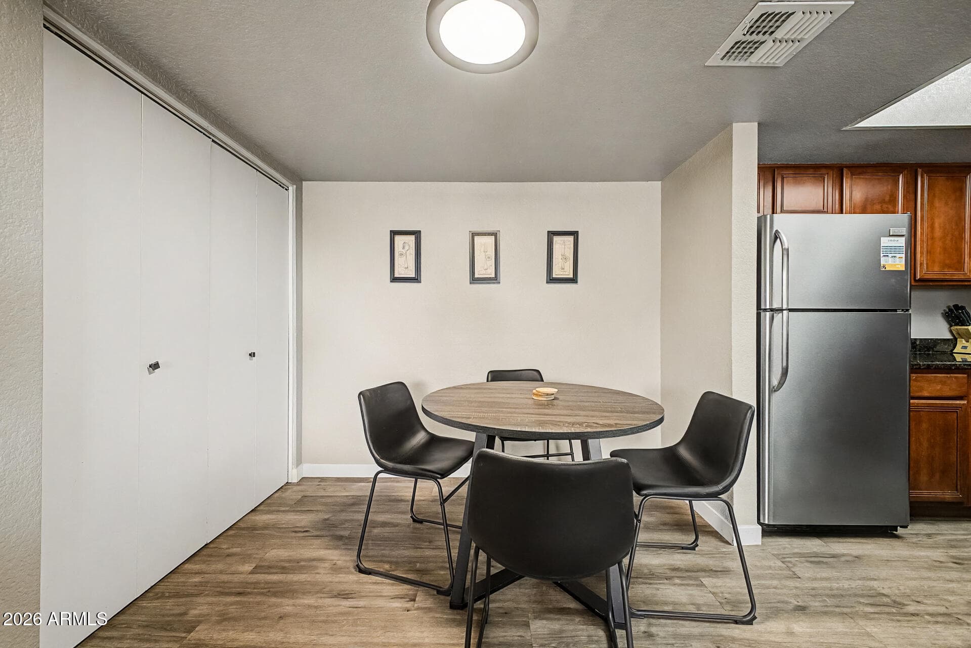 5757 W Eugie Avenue 2095 — photo 8