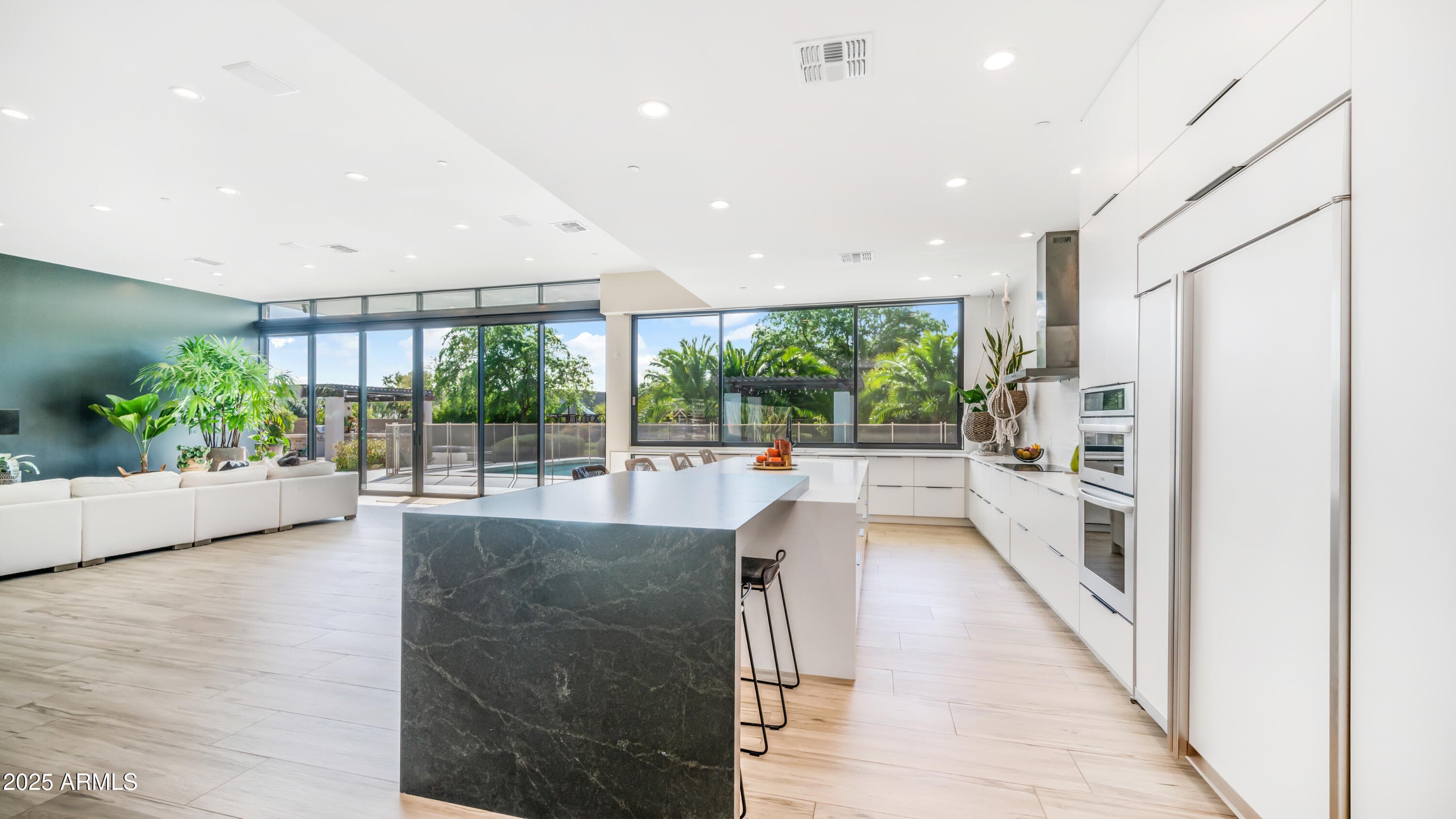 7417 E Paradise Drive — photo 5
