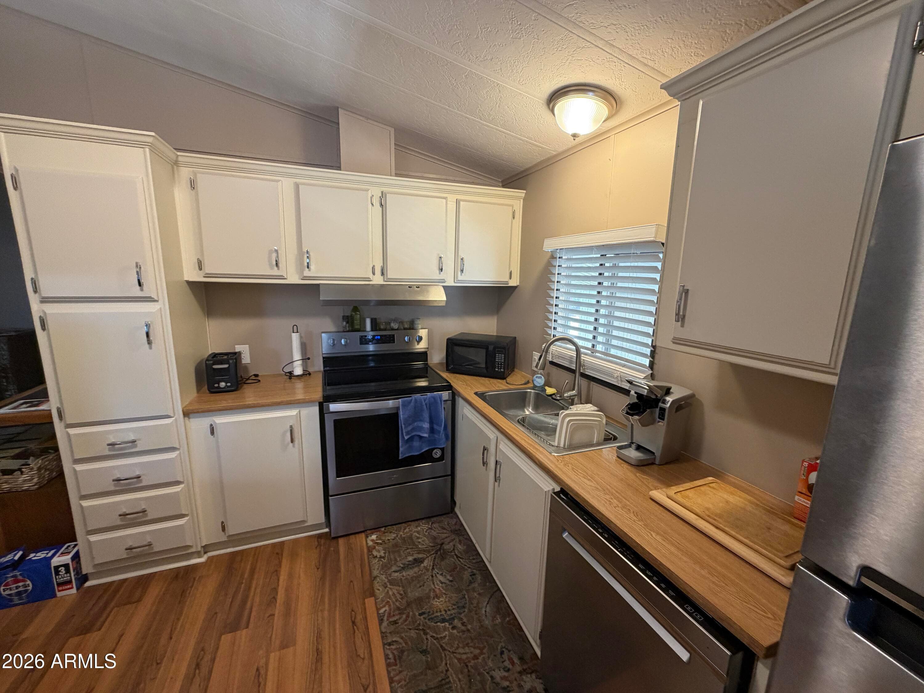 4065 E University Drive 423 — photo 2