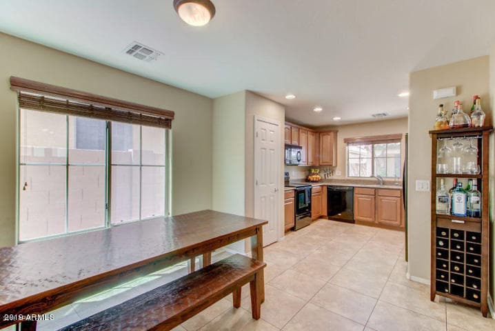 2551 E Boston Street — photo 7