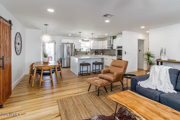 2026 W Rancho Drive — photo 7