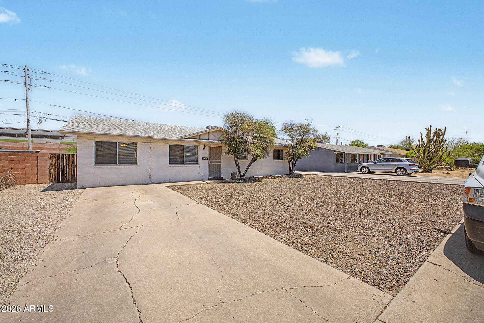 620 E Vista Del Cerro Drive — photo 3
