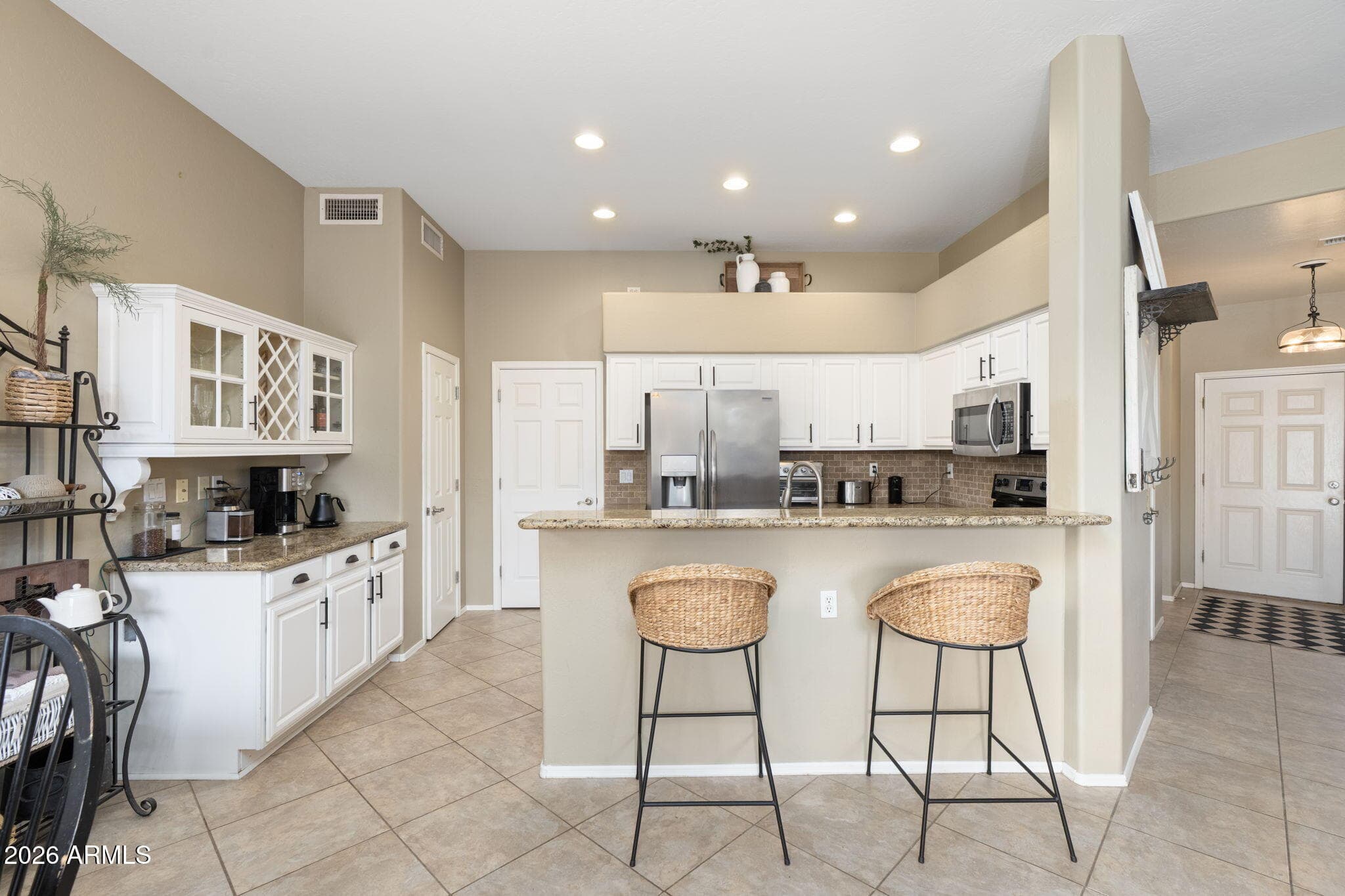 6384 W Pontiac Drive — photo 3